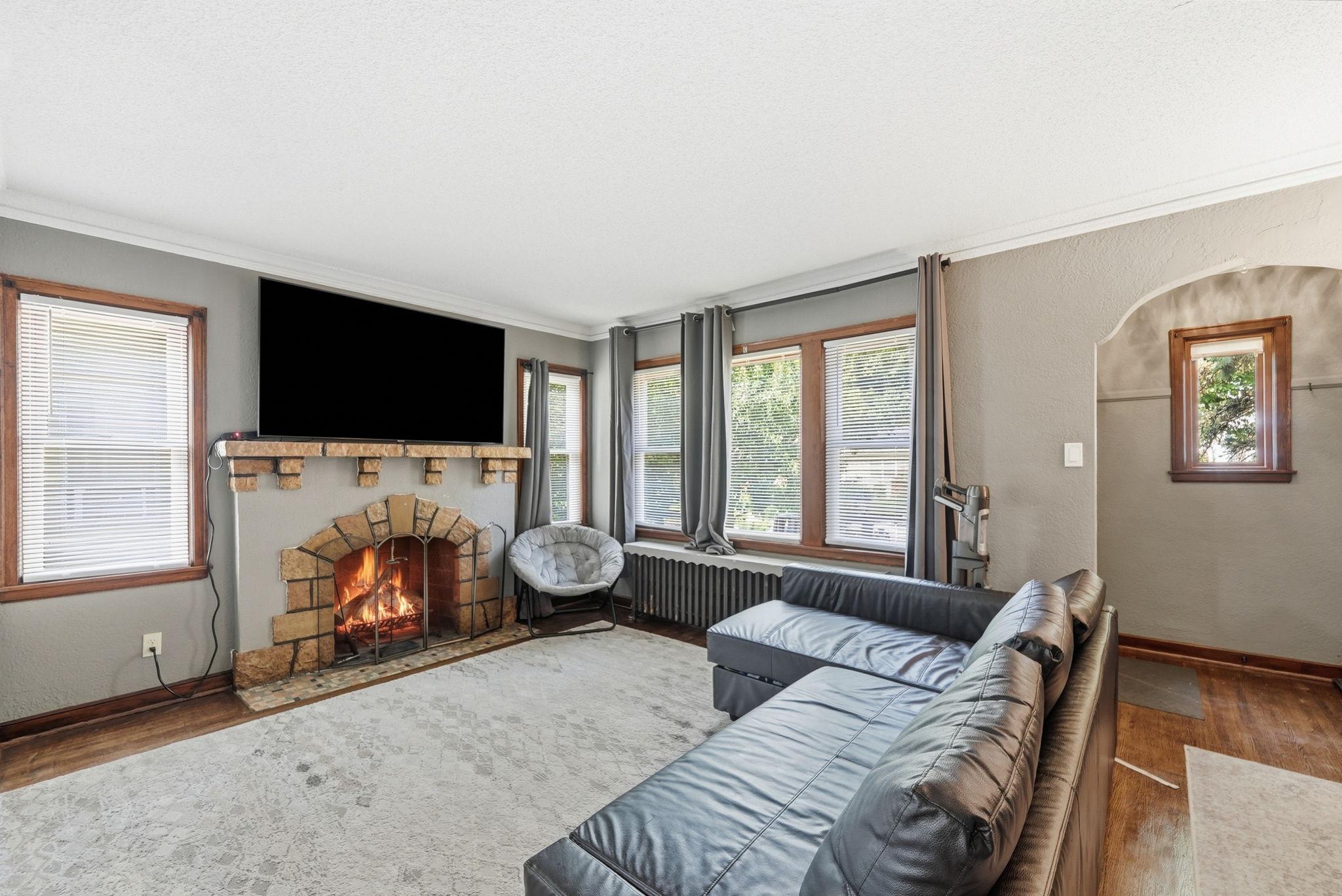 4223 Nokomis Avenue Property Photo 11