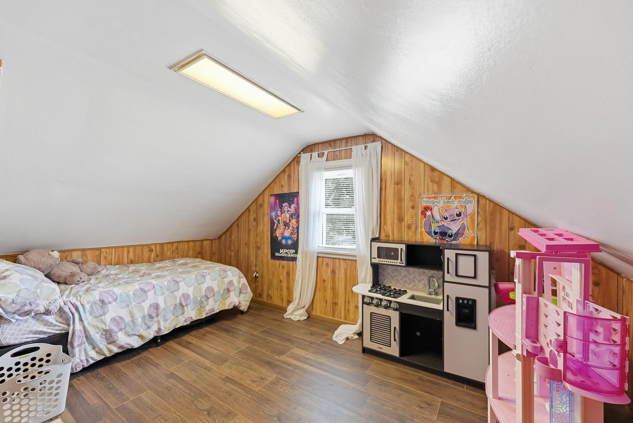4223 Nokomis Avenue Property Photo 24
