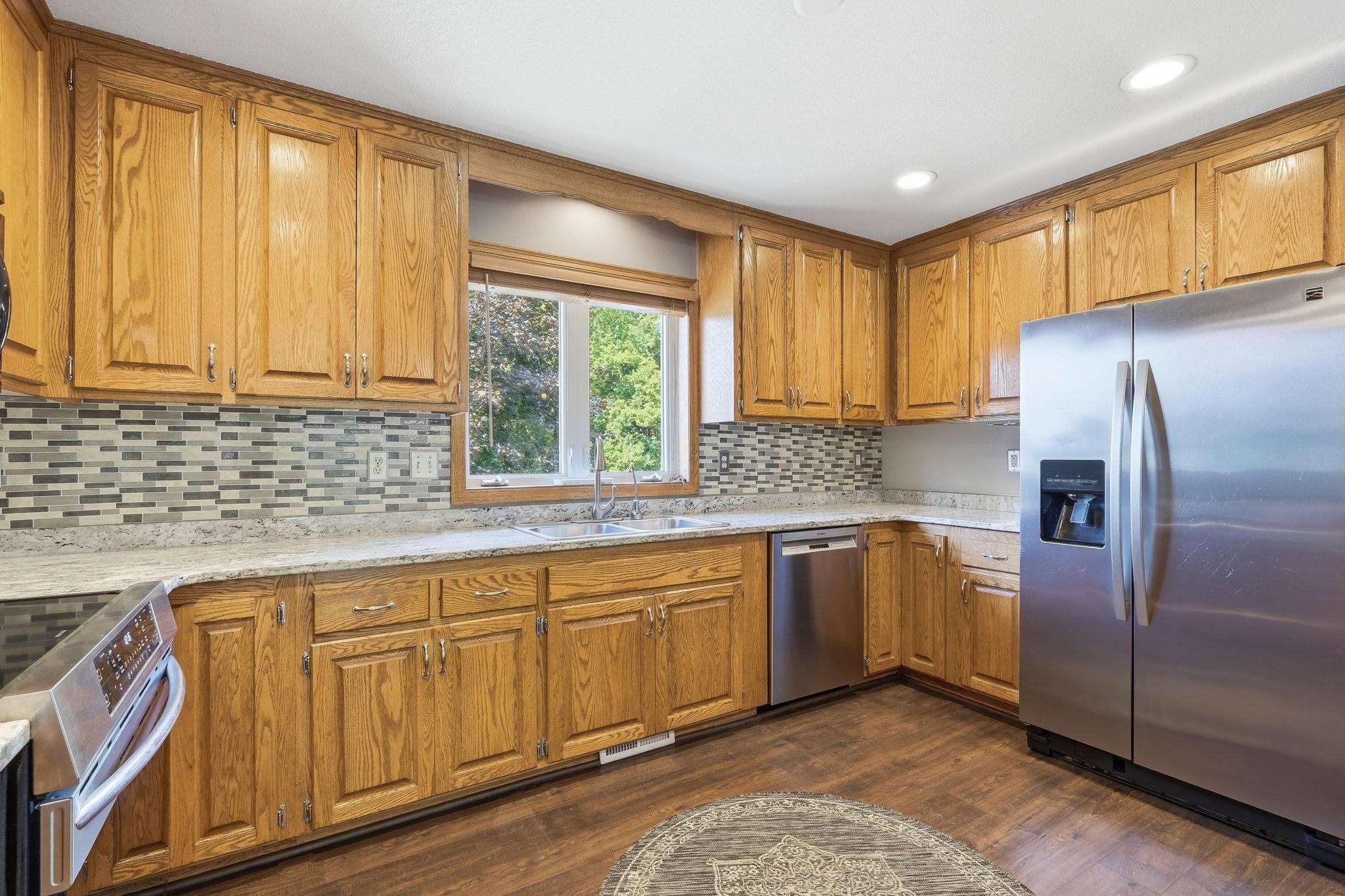 14075 Natchez Avenue Property Photo 10