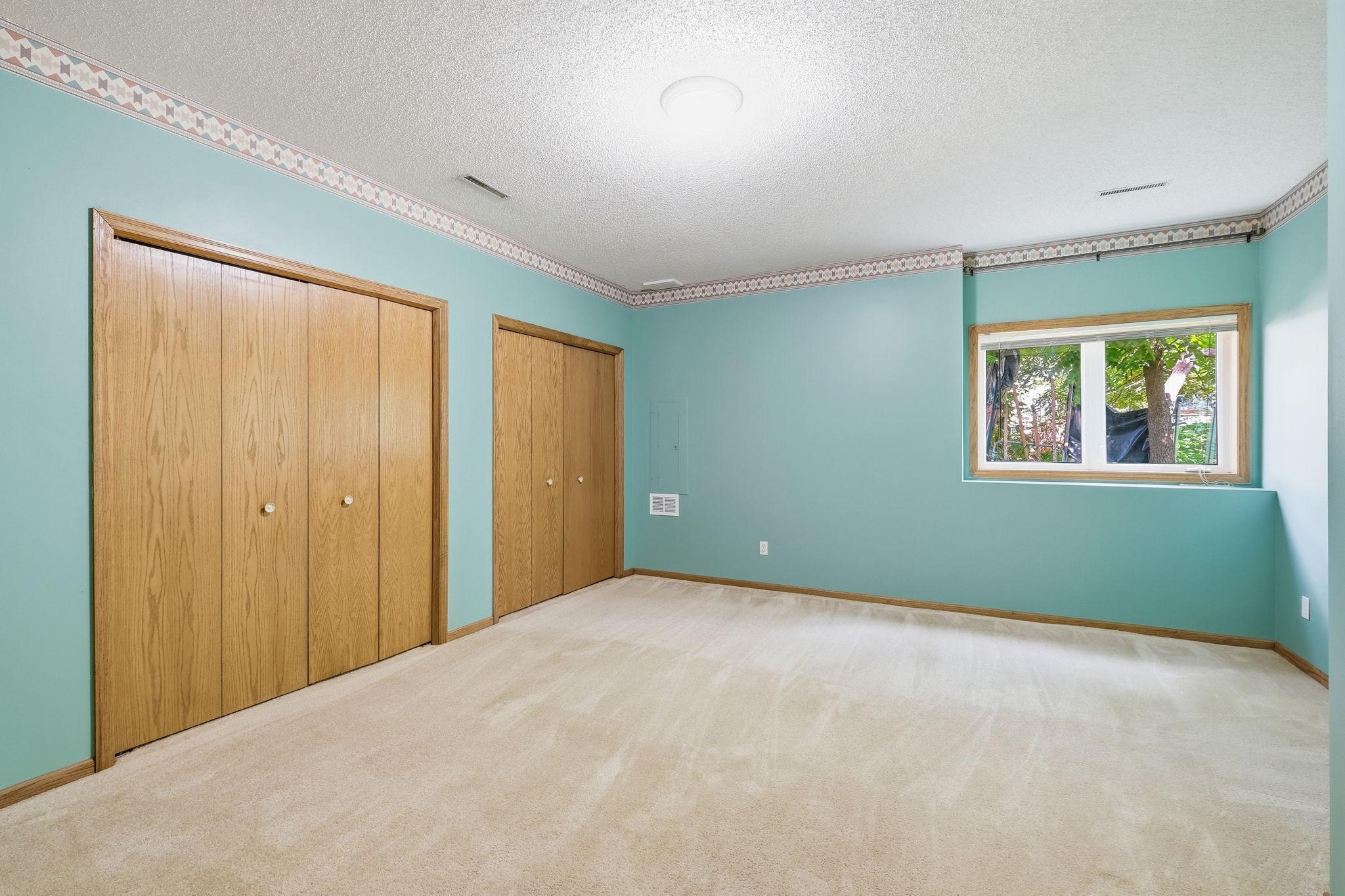 14075 Natchez Avenue Property Photo 18