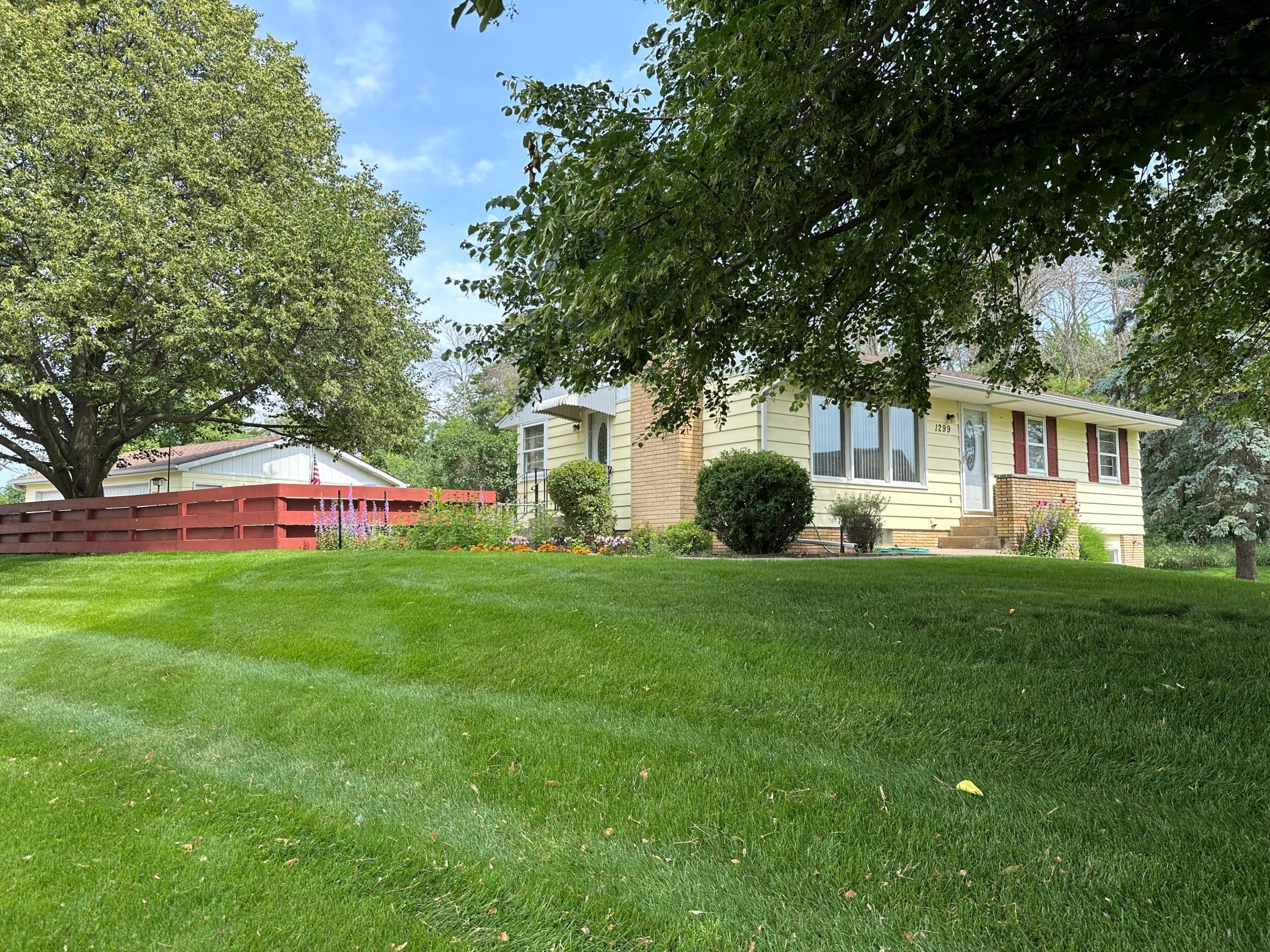 1299 N Birch Lake Boulevard Property Photo 1