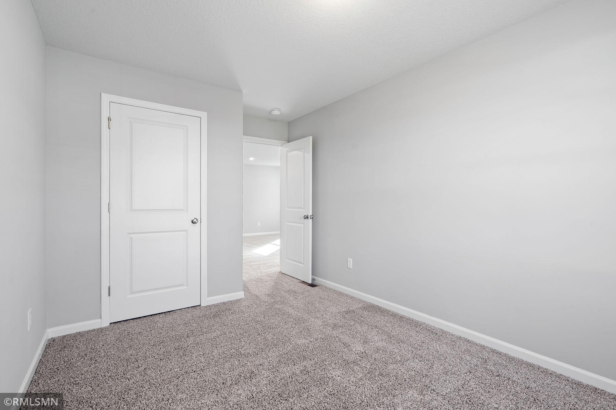 2617 Ivan Avenue Ne Property Photo 18
