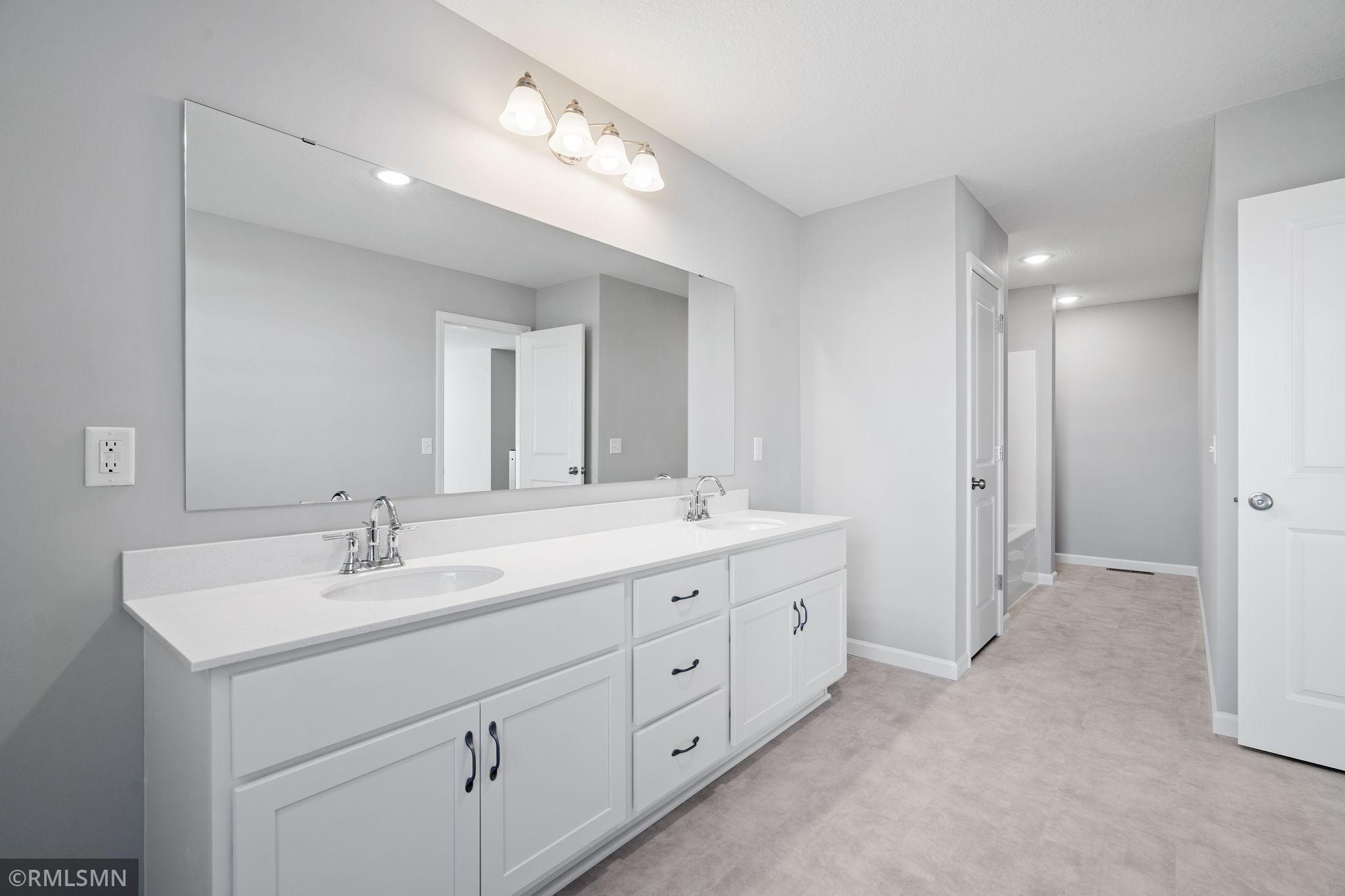 2617 Ivan Avenue Ne Property Photo 20