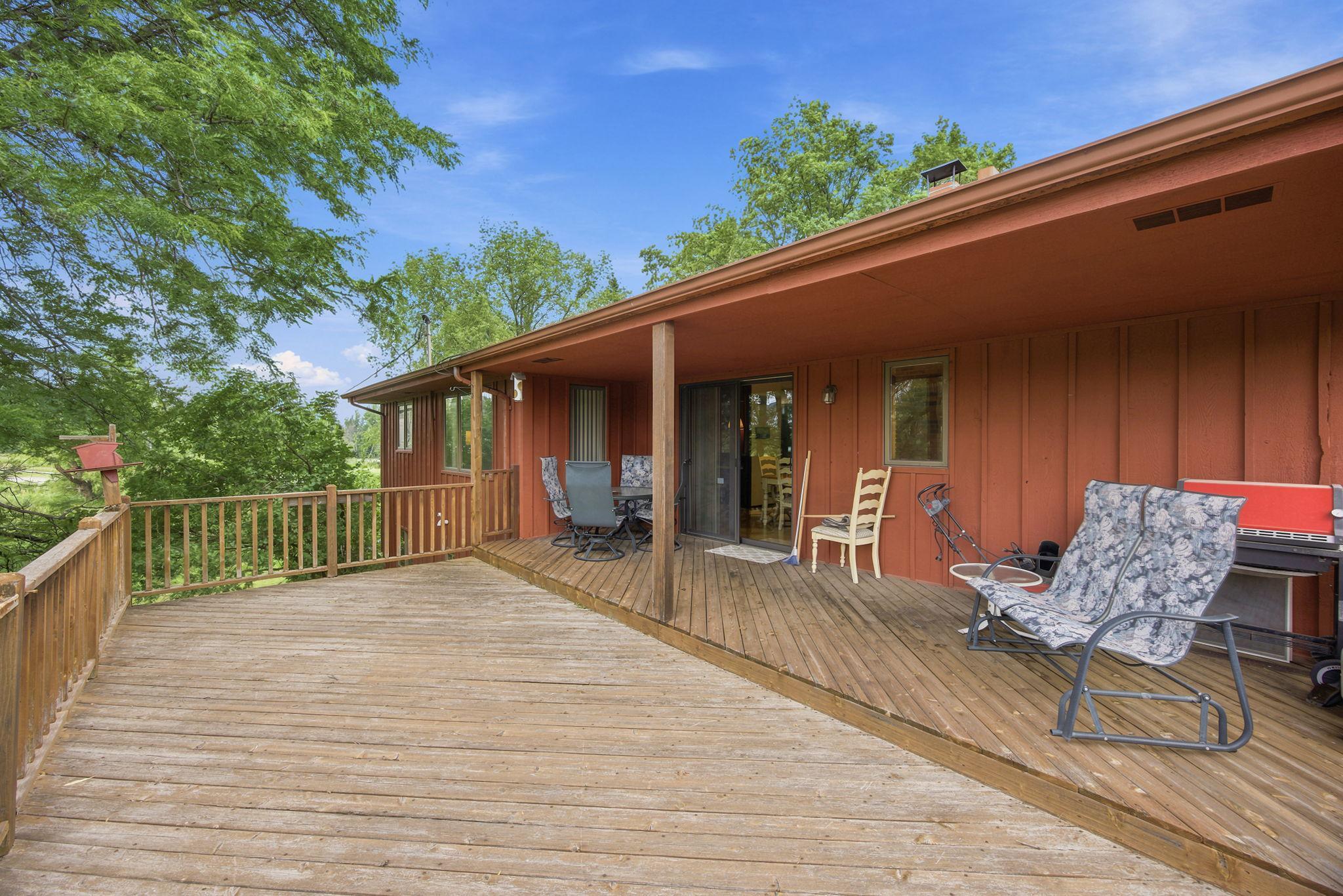 6225 Vicksburg Lane N Property Photo 37