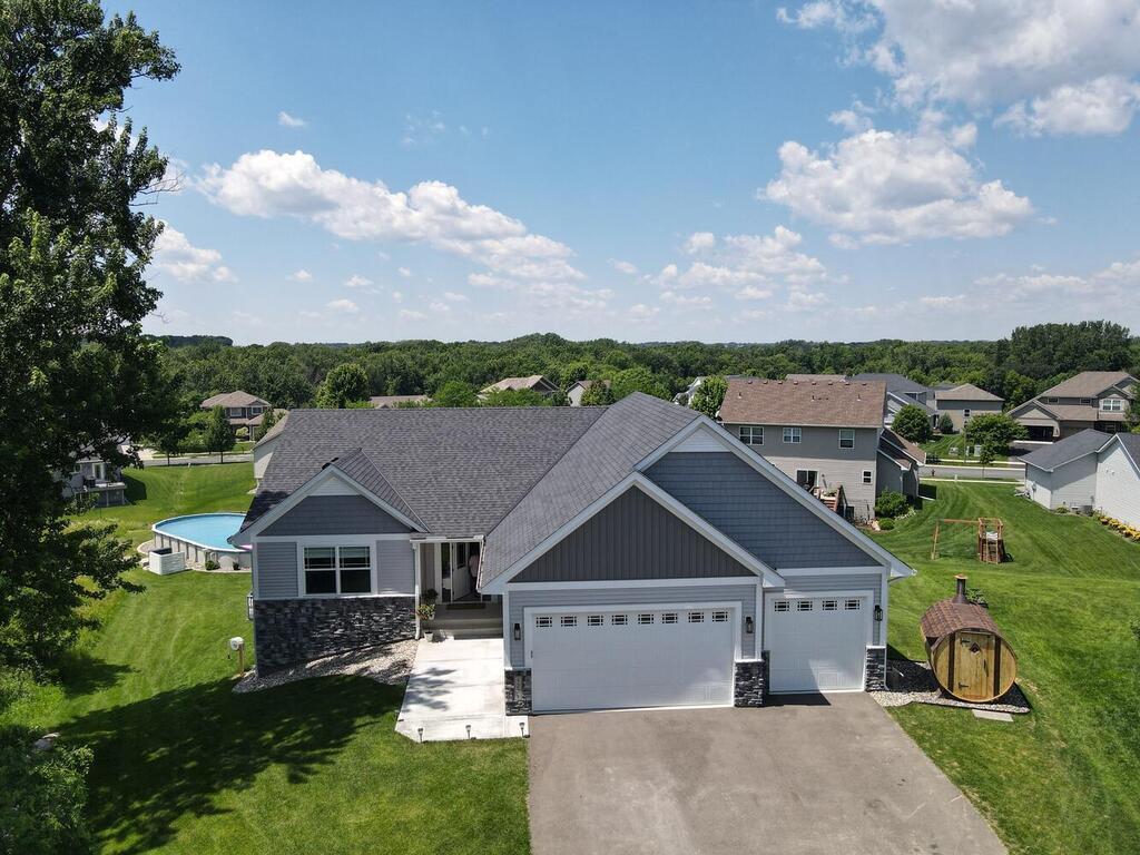 1221 Bishop Circle Property Photo 2