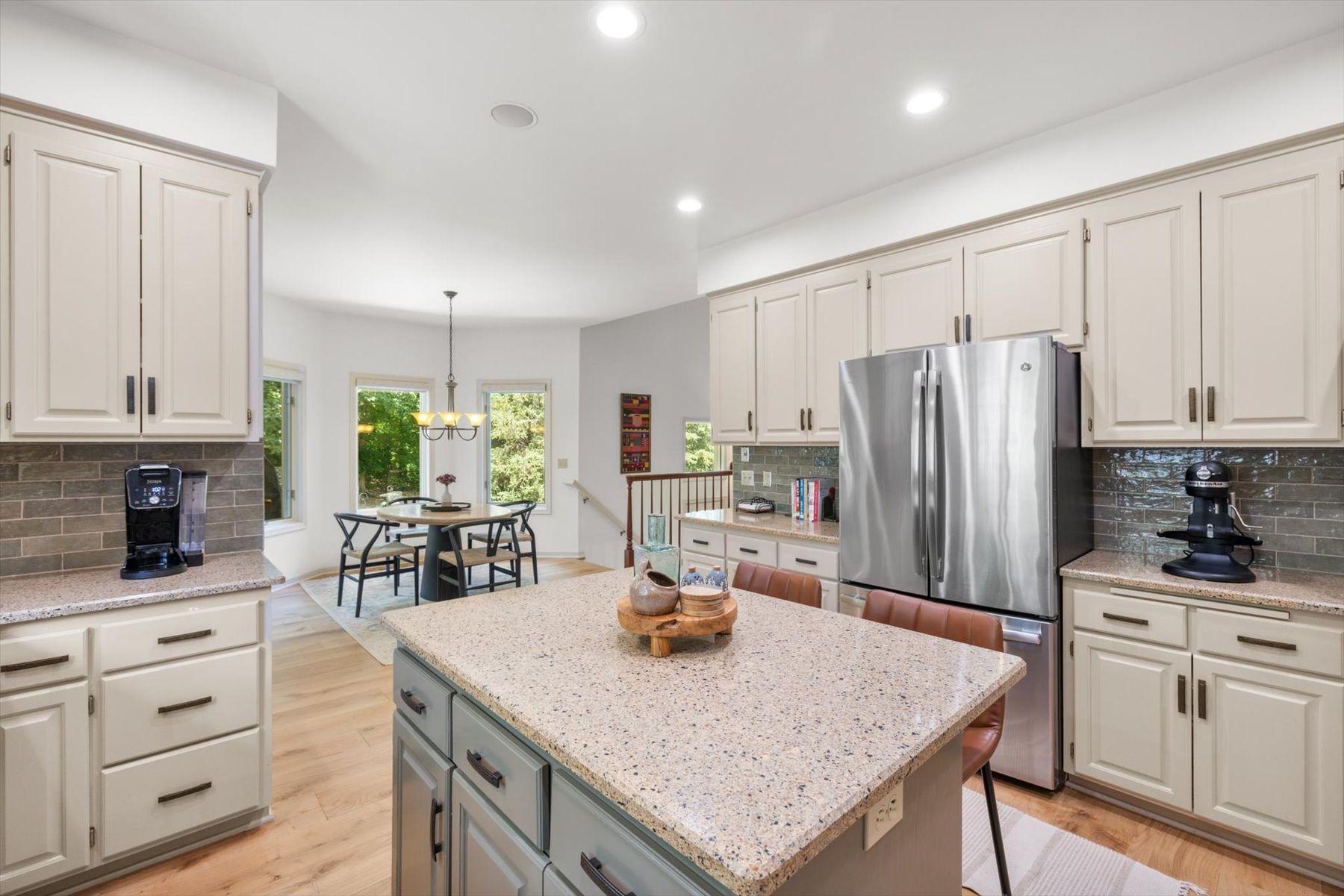 16010 45th Avenue N Property Photo 14