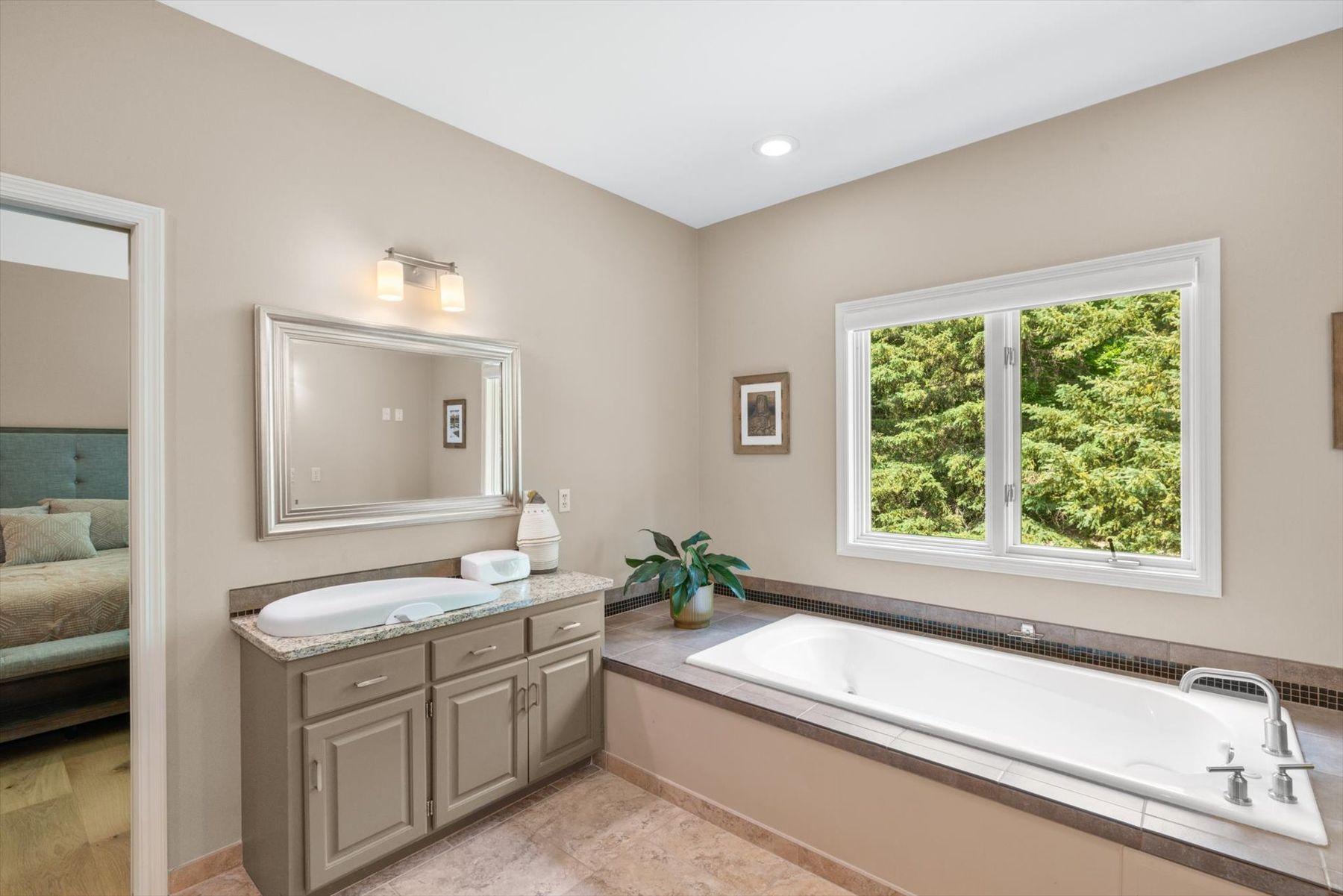 16010 45th Avenue N Property Photo 22