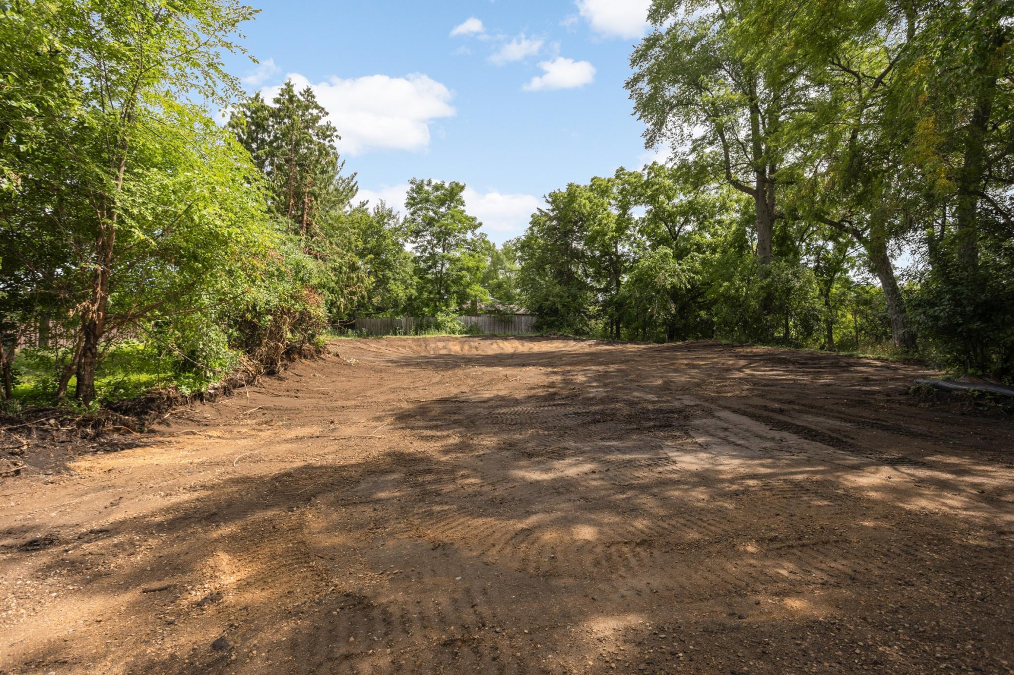 14019 Excelsior Boulevard Property Photo 11