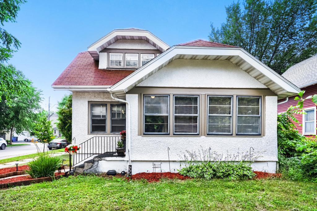 2901 Morgan Avenue N Property Photo 3