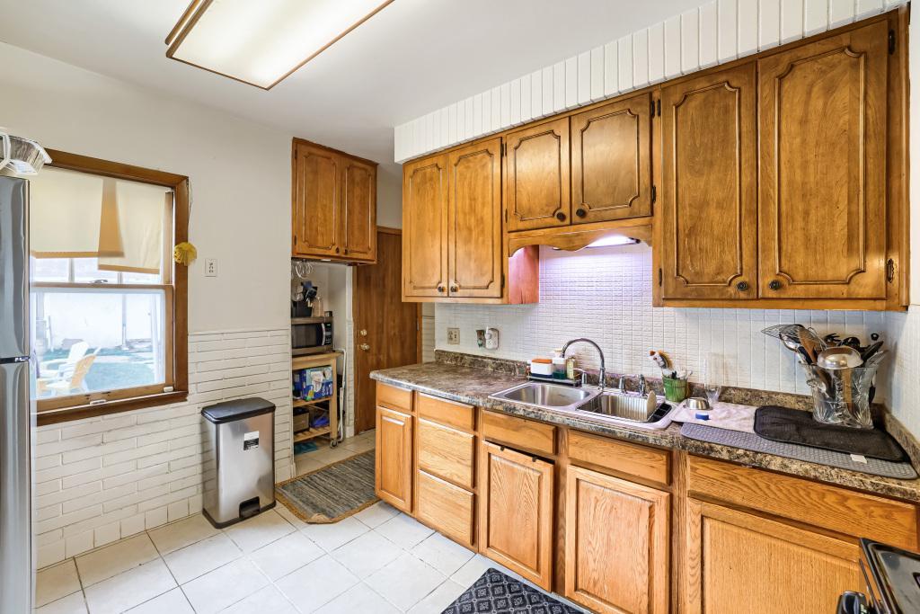 2901 Morgan Avenue N Property Photo 13