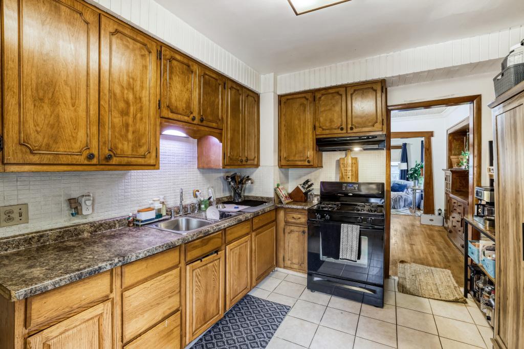 2901 Morgan Avenue N Property Photo 14