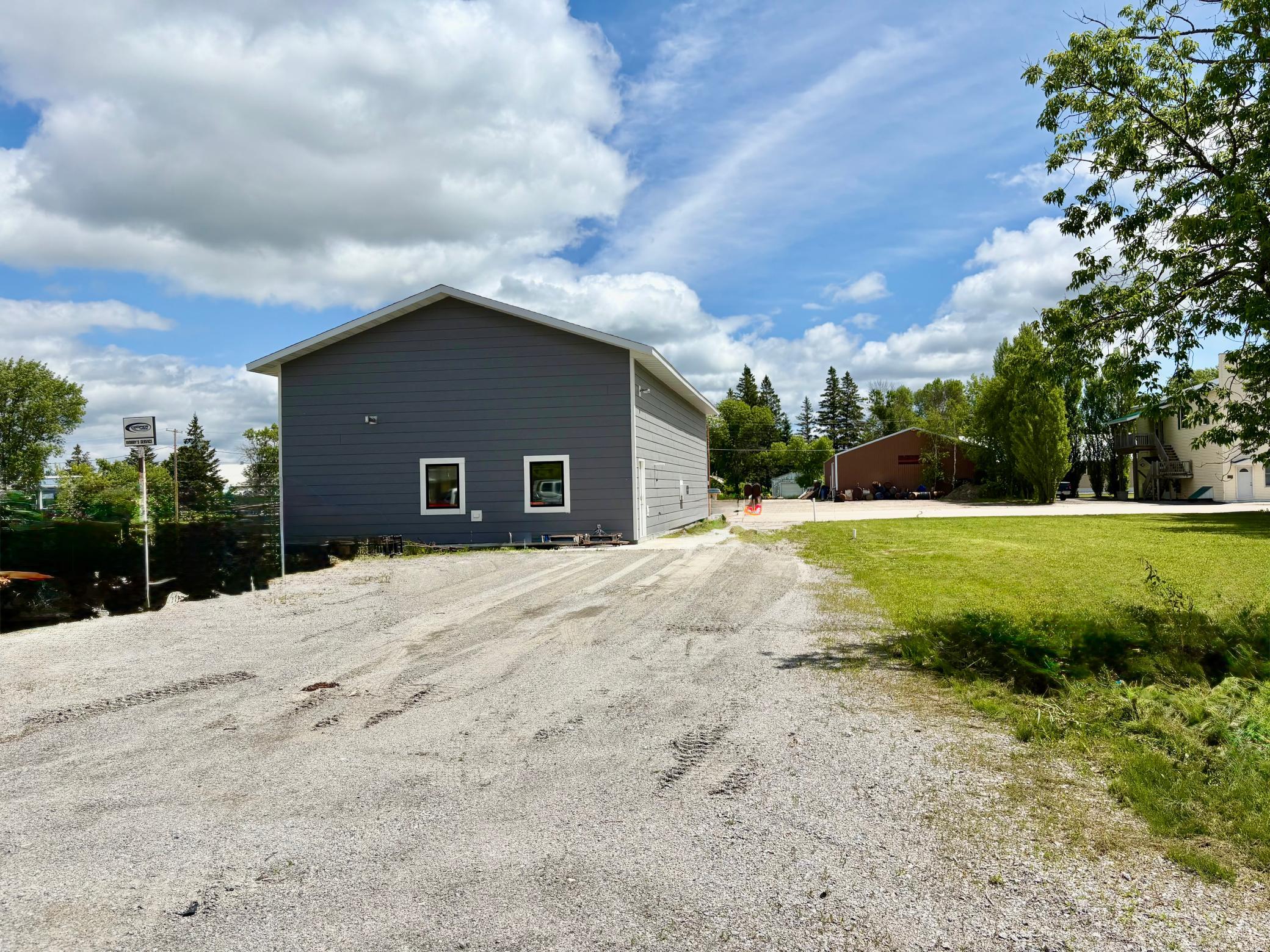 111 & 113 3rd Avenue Se Property Photo 4