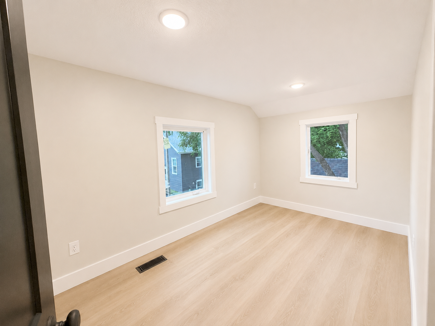622 Main Street Property Photo 4