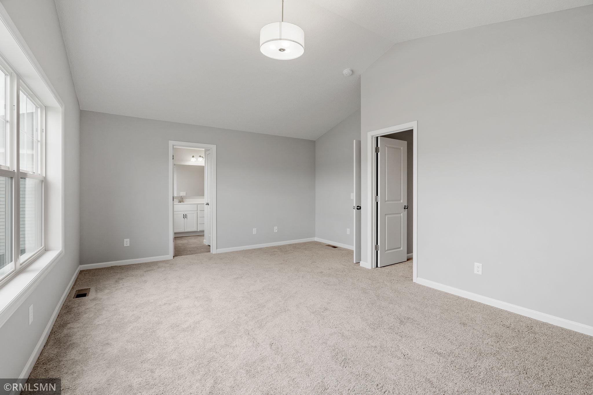2621 Ivan Avenue Ne Property Photo 14