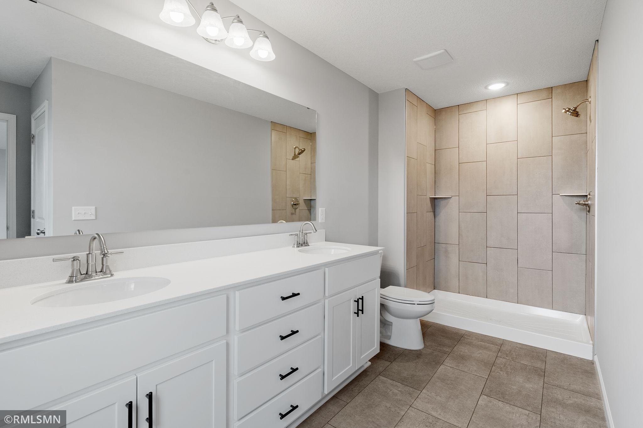 2621 Ivan Avenue Ne Property Photo 16