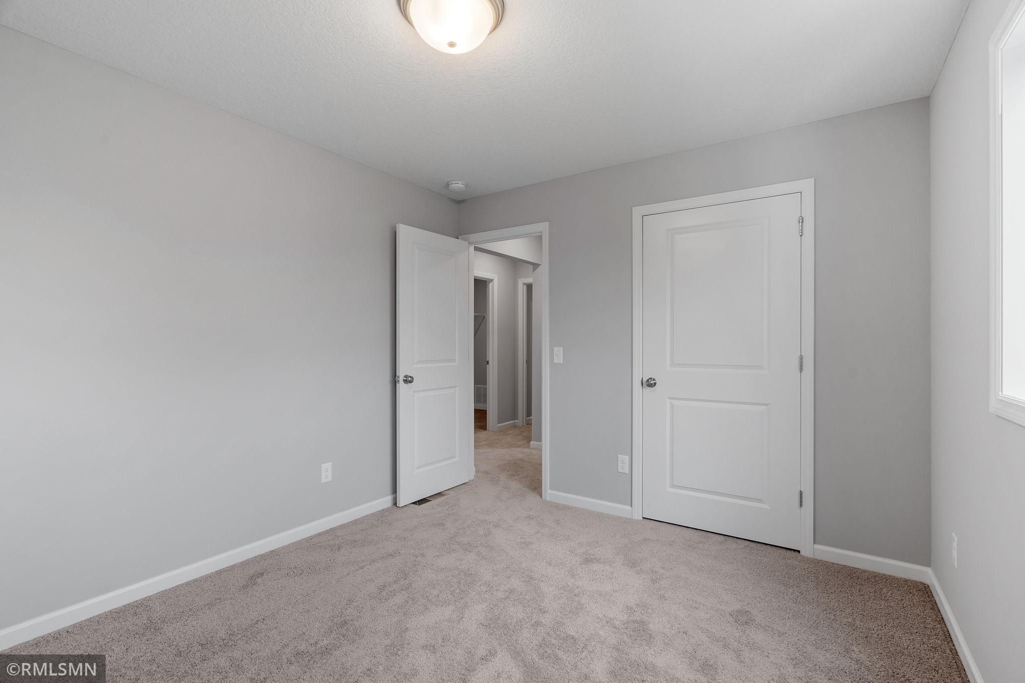 2621 Ivan Avenue Ne Property Photo 20