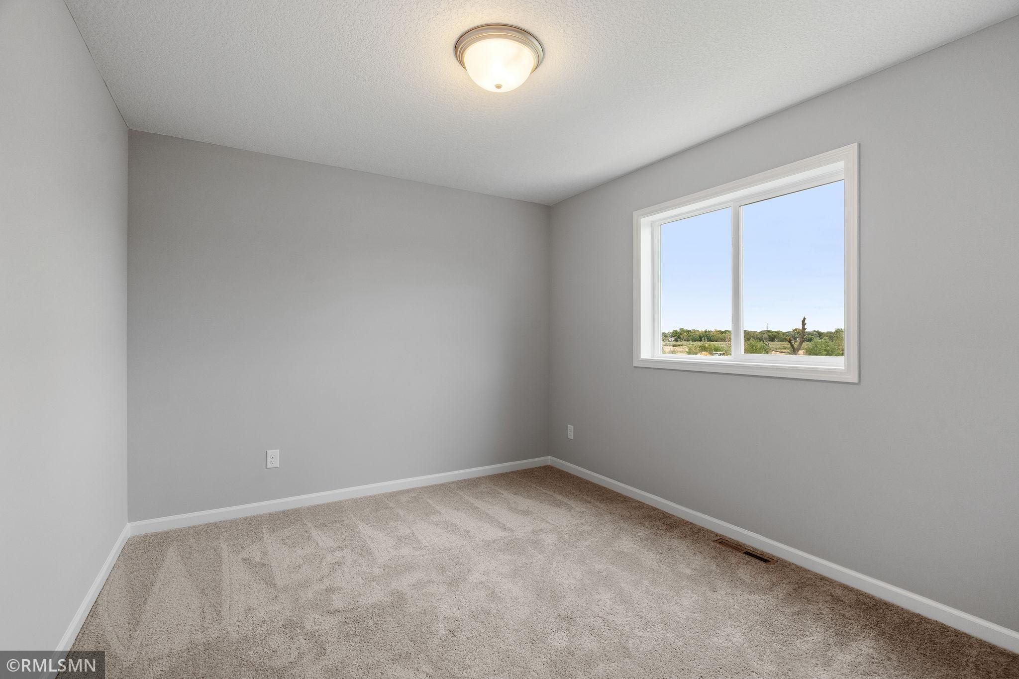 2621 Ivan Avenue Ne Property Photo 21