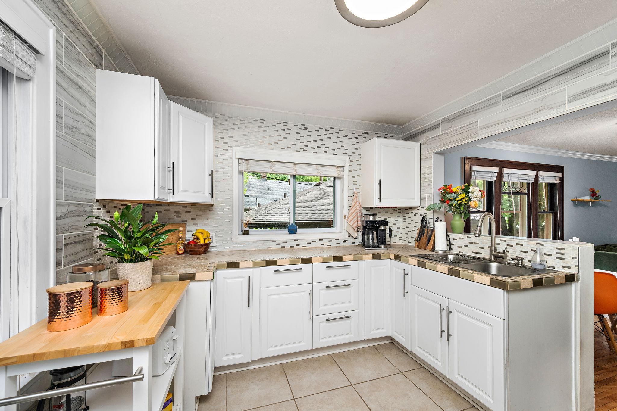 3439 Tyler Street Ne Property Photo 4