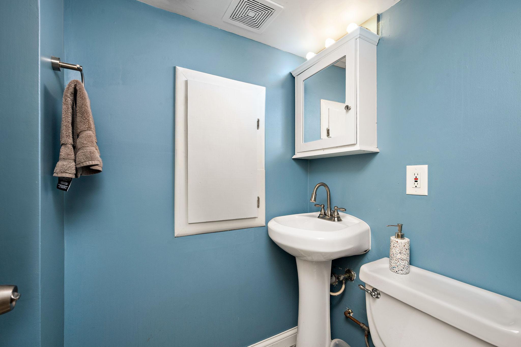 3439 Tyler Street Ne Property Photo 17