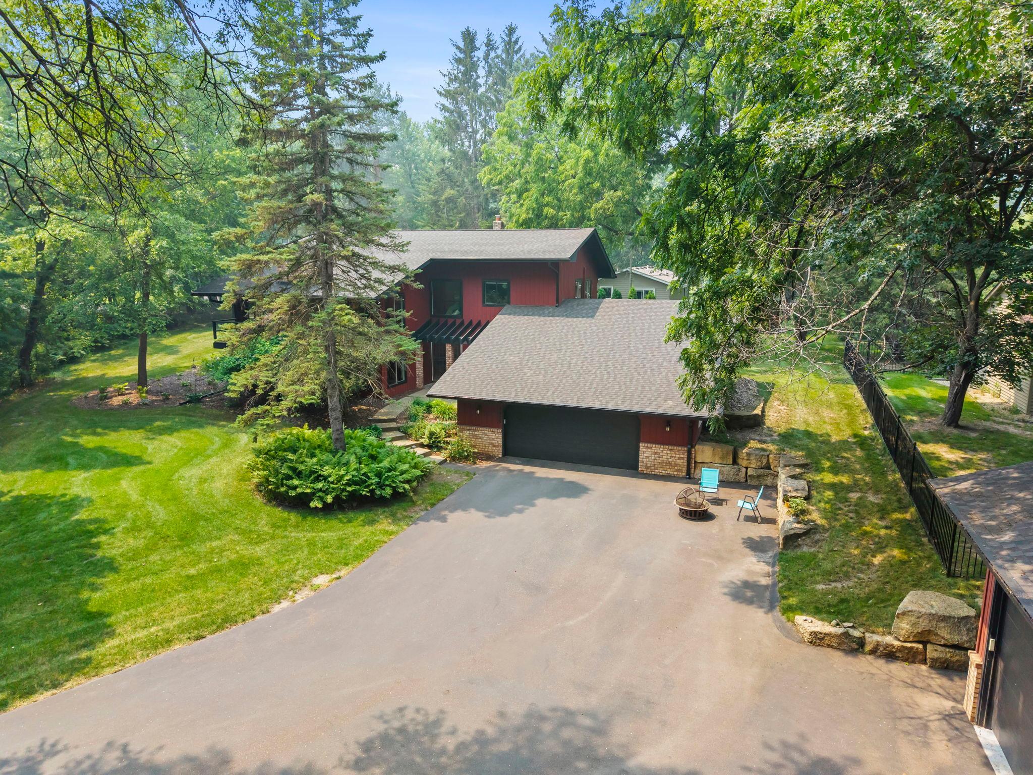 7920 Hill Trail N Property Photo 5