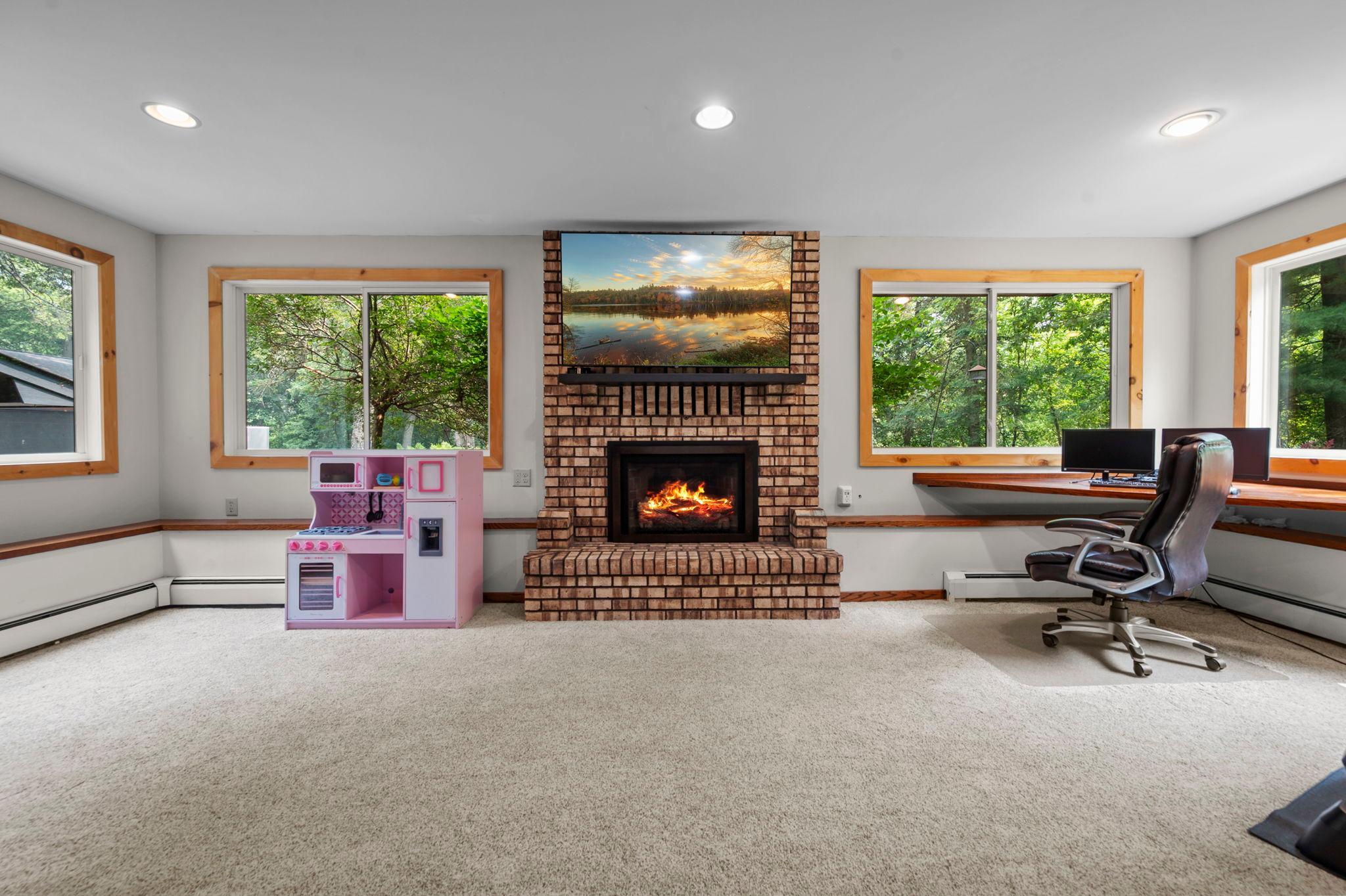 7920 Hill Trail N Property Photo 49