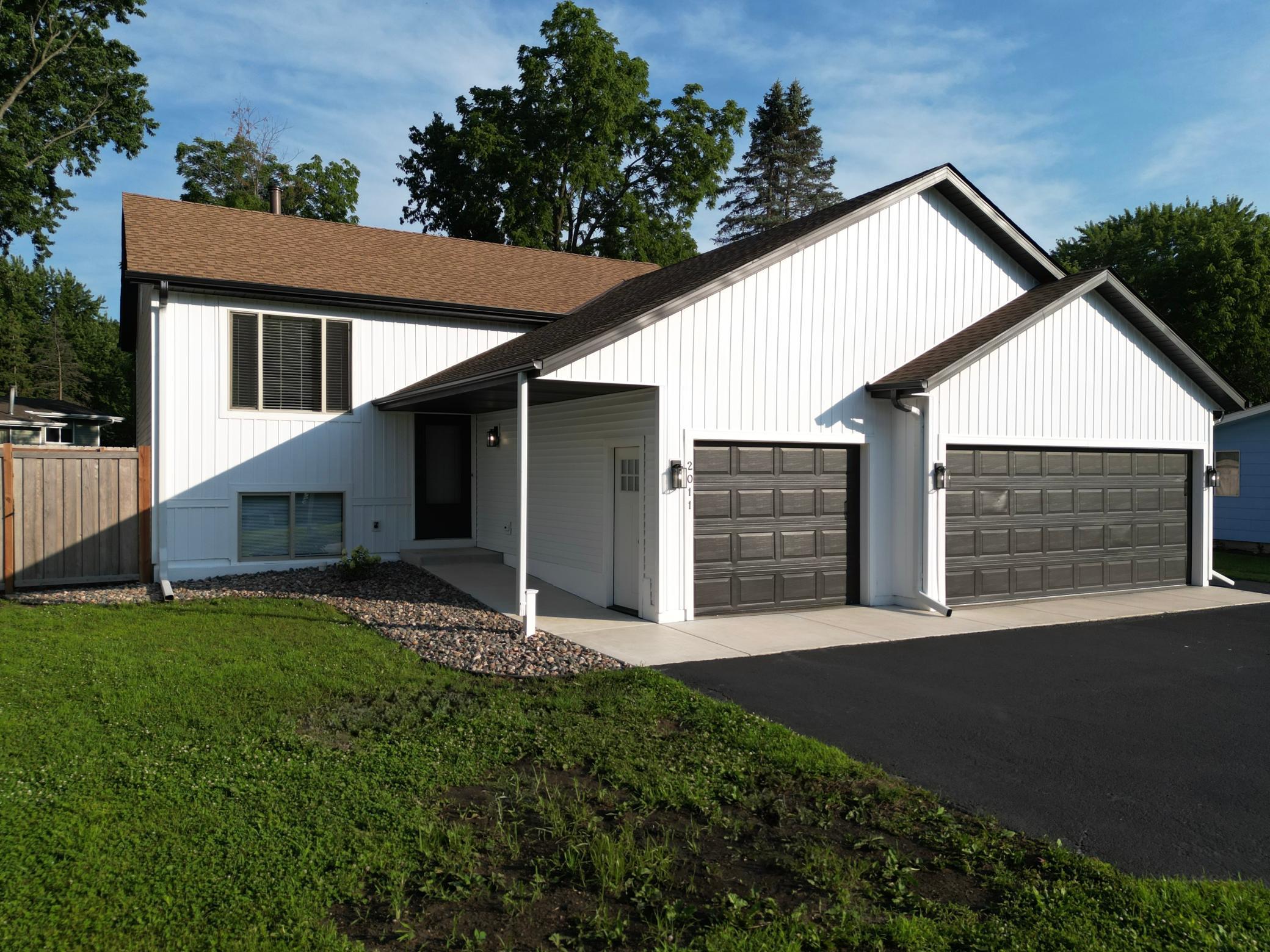 2011 Lake View Drive Property Photo 8