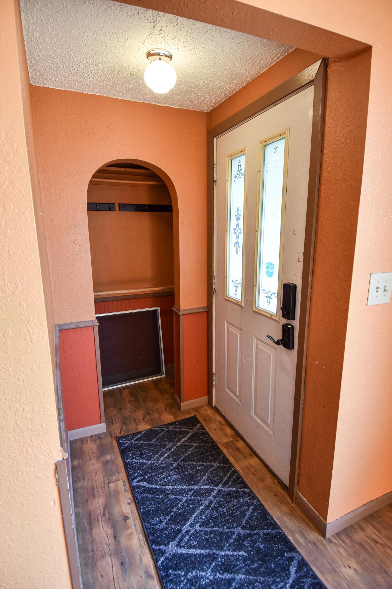 237 E Nelson Avenue Property Photo 5