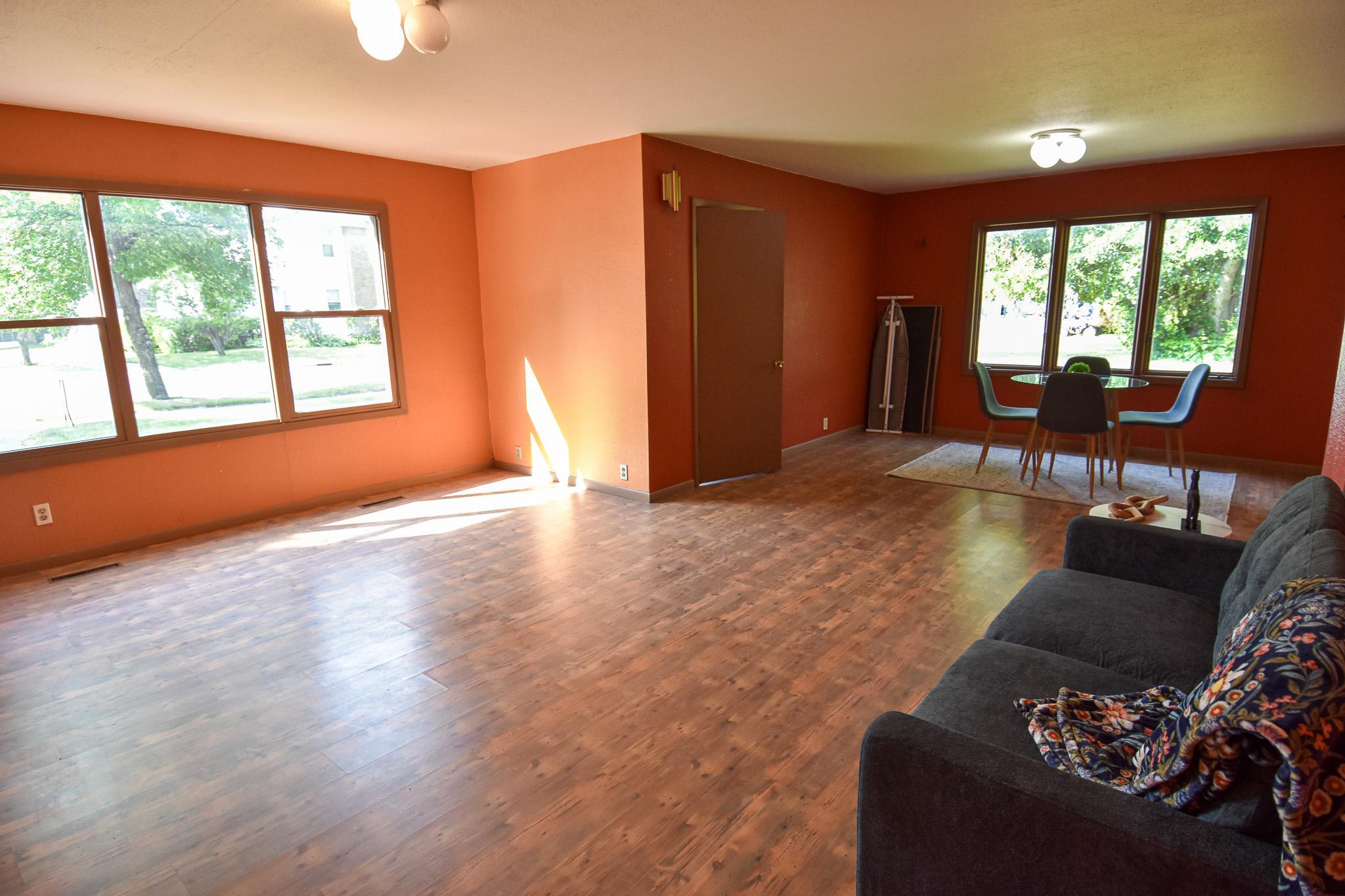 237 E Nelson Avenue Property Photo 8