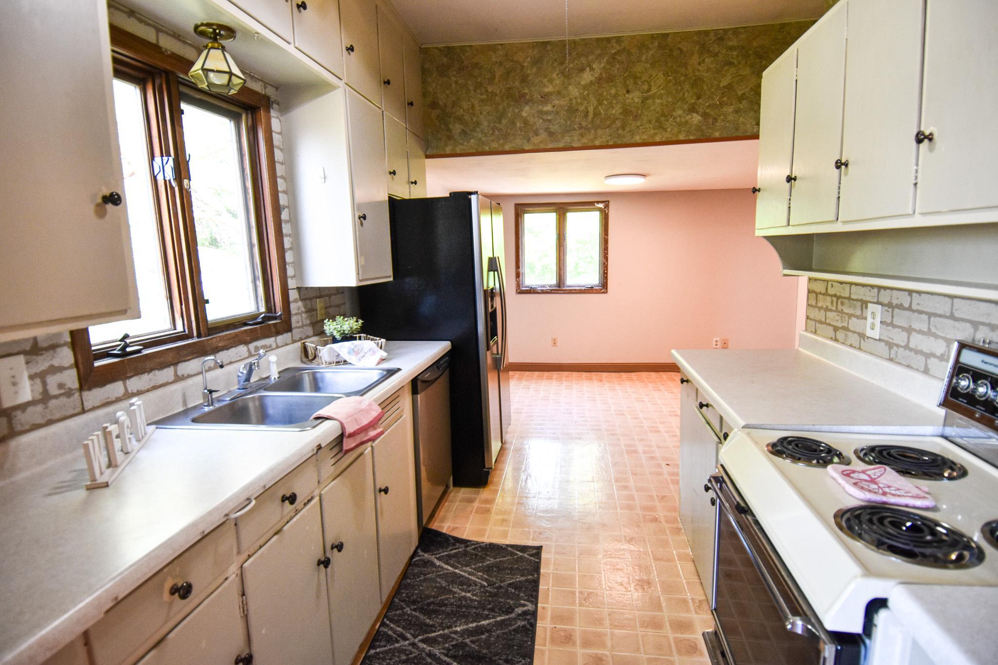 237 E Nelson Avenue Property Photo 14