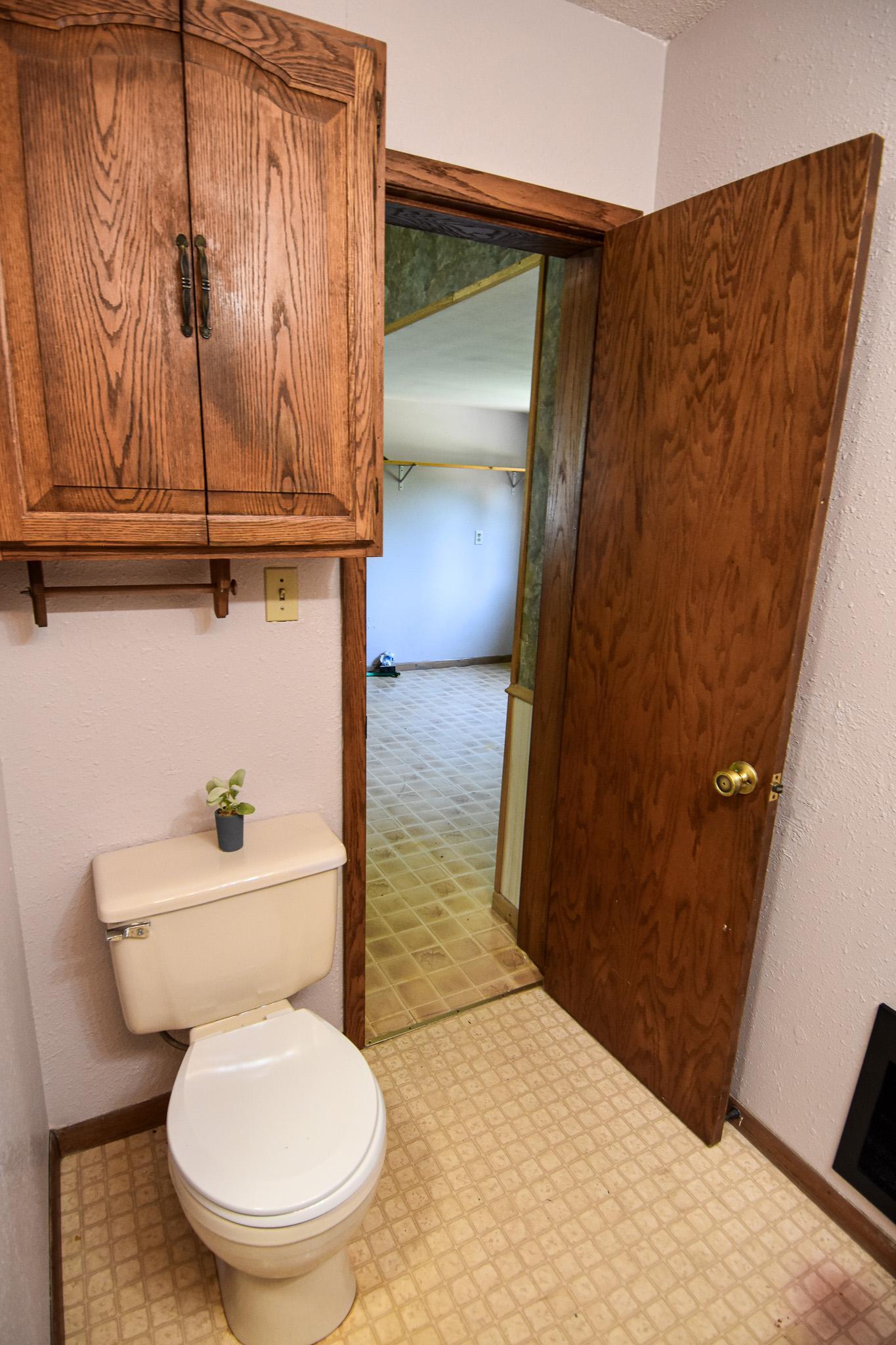 237 E Nelson Avenue Property Photo 23