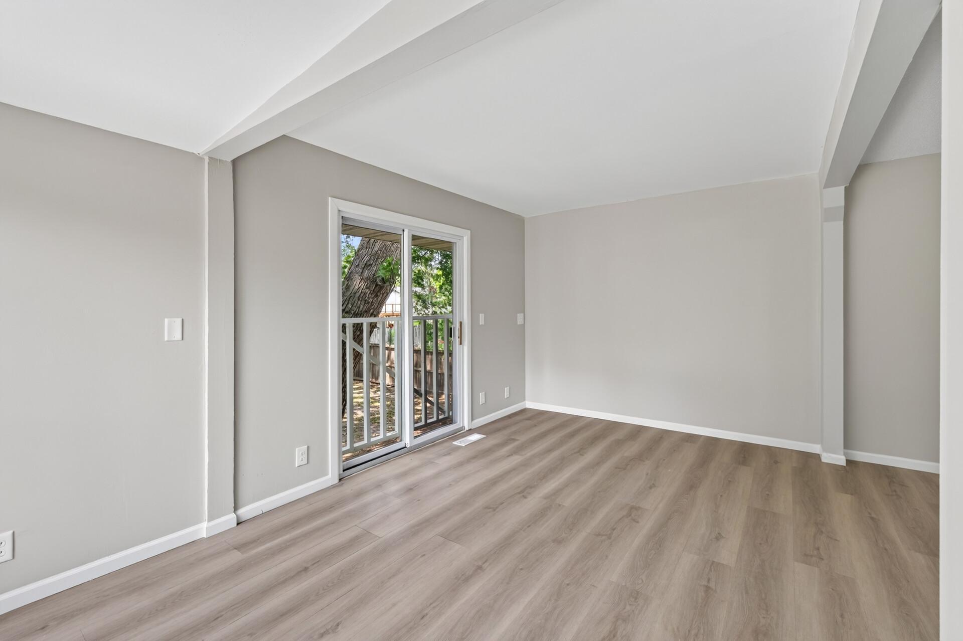 4825 Hodgson Connection Property Photo 13
