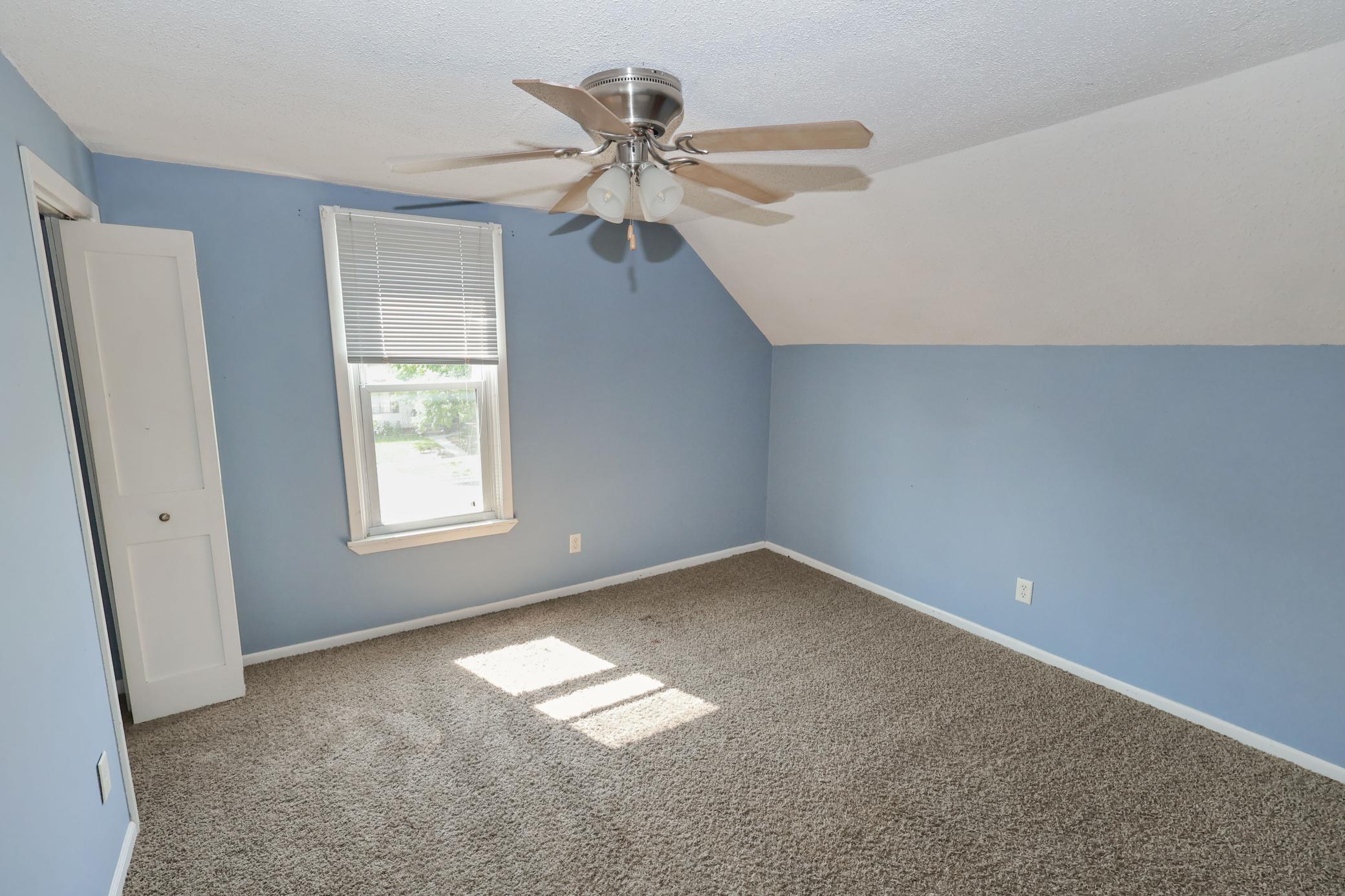 448 23rd Avenue N Property Photo 13