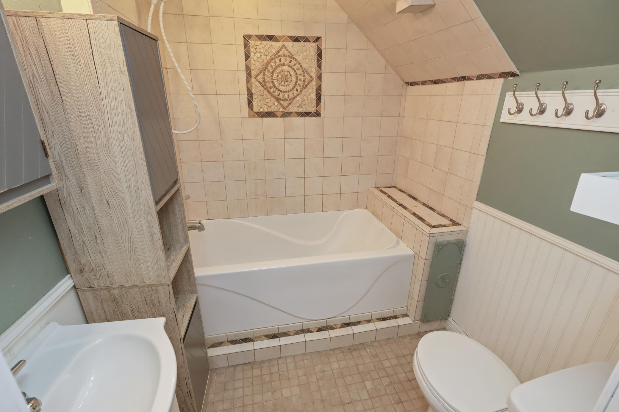 448 23rd Avenue N Property Photo 17
