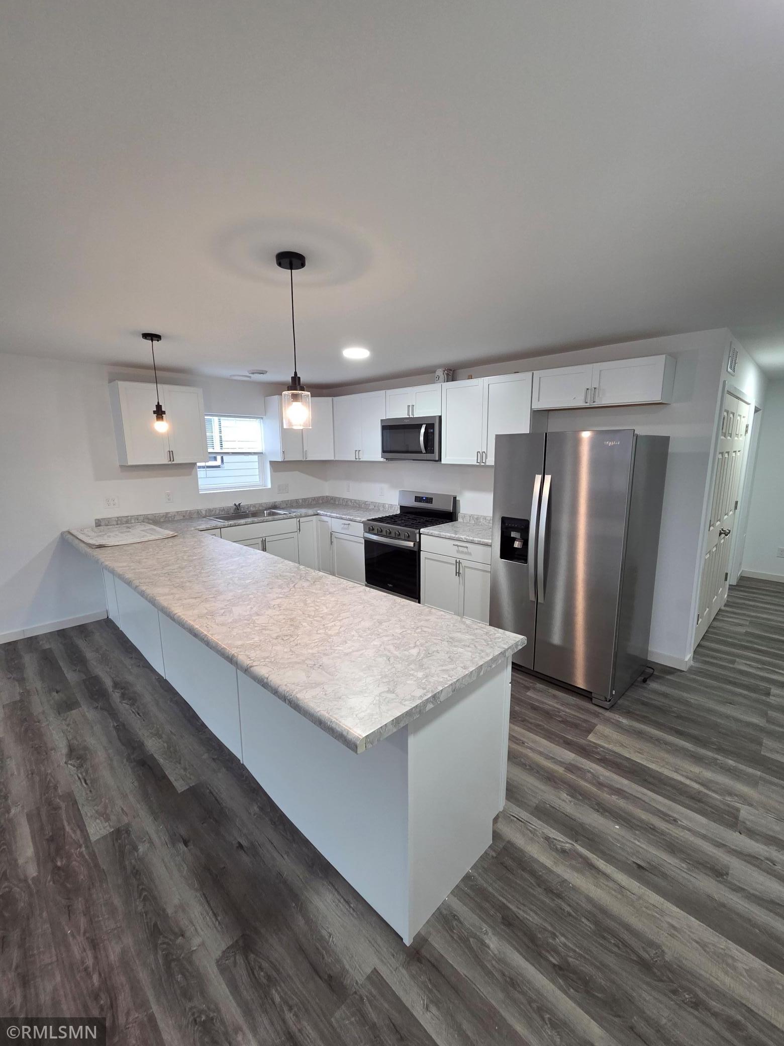 1911 E 32nd Street Property Photo 3