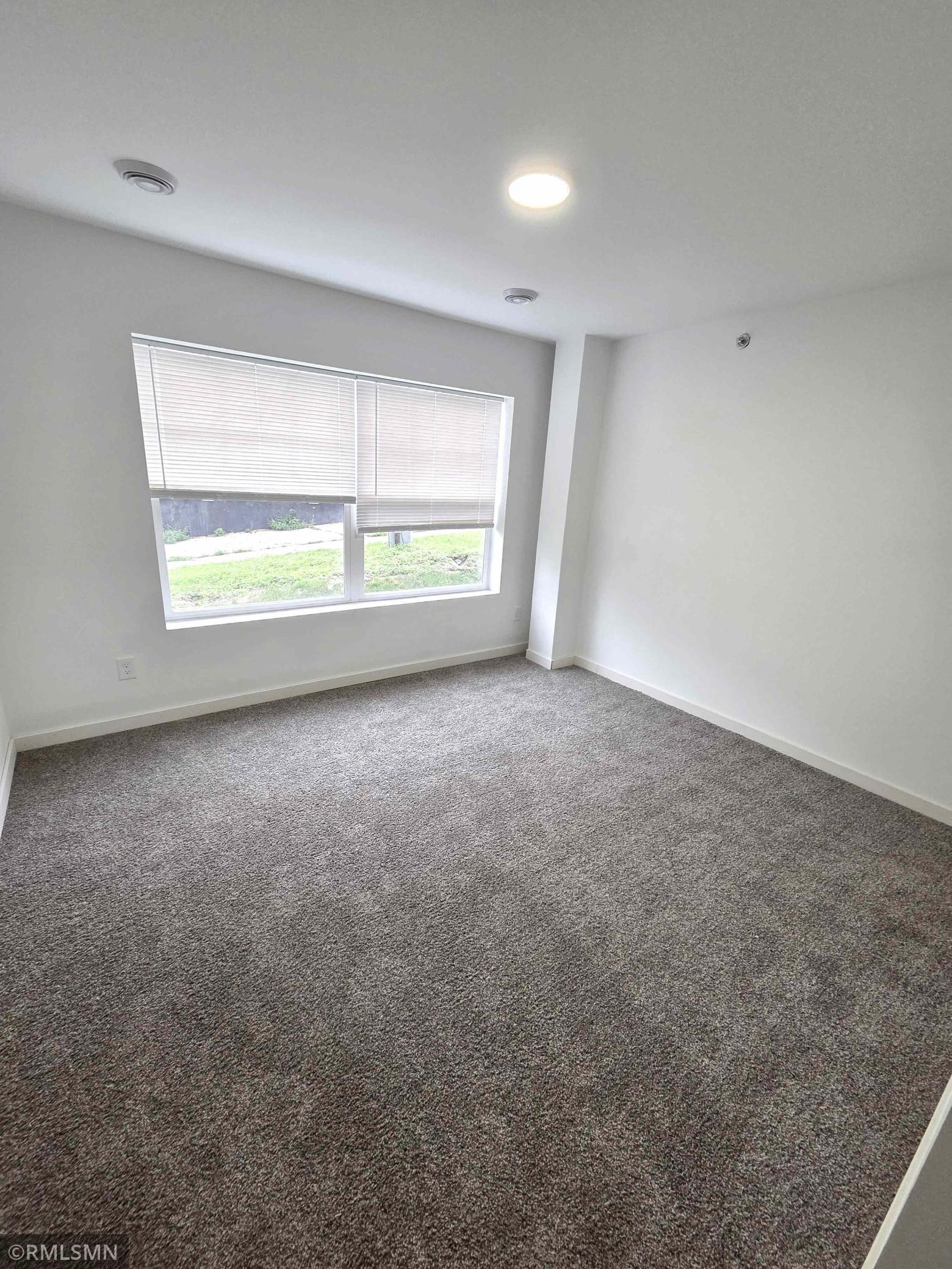 1911 E 32nd Street Property Photo 8