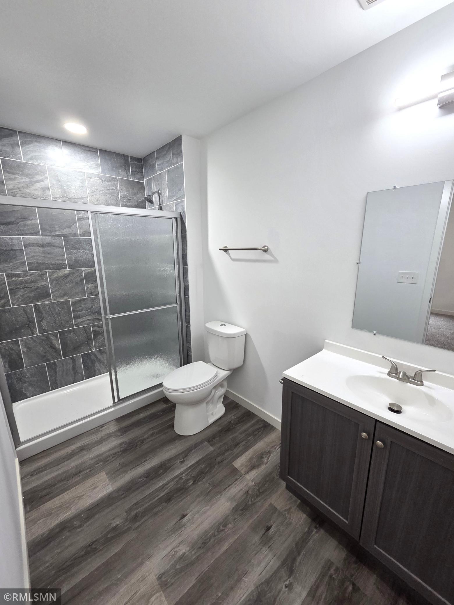 1911 E 32nd Street Property Photo 9