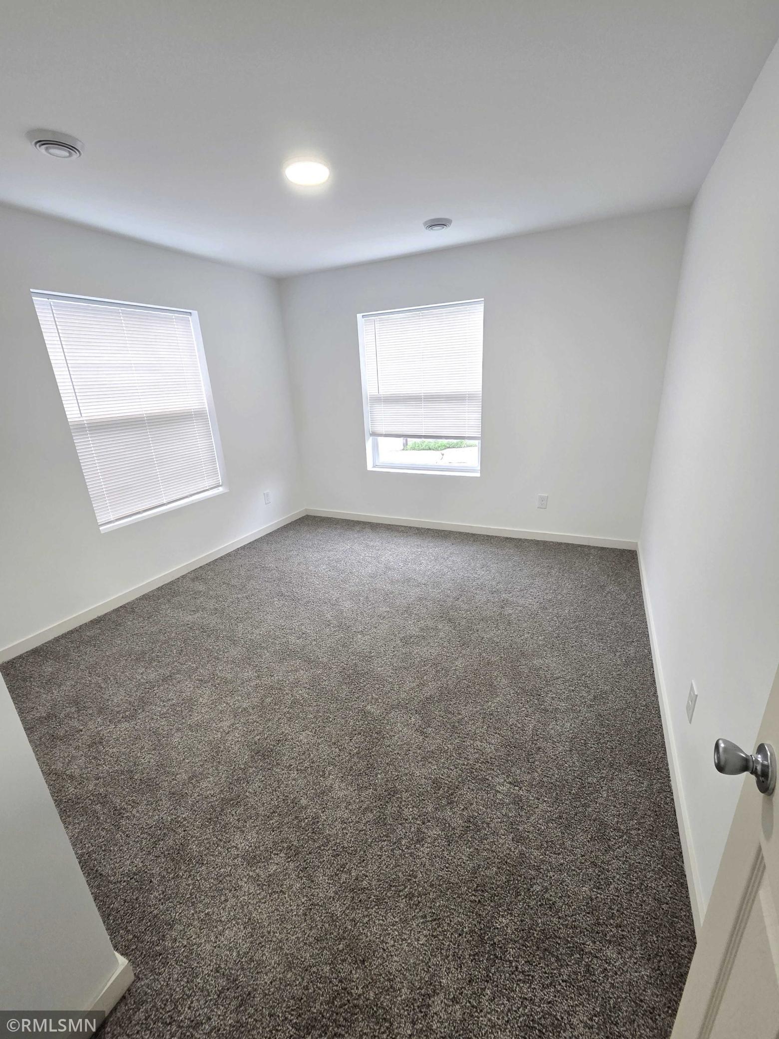 1911 E 32nd Street Property Photo 10