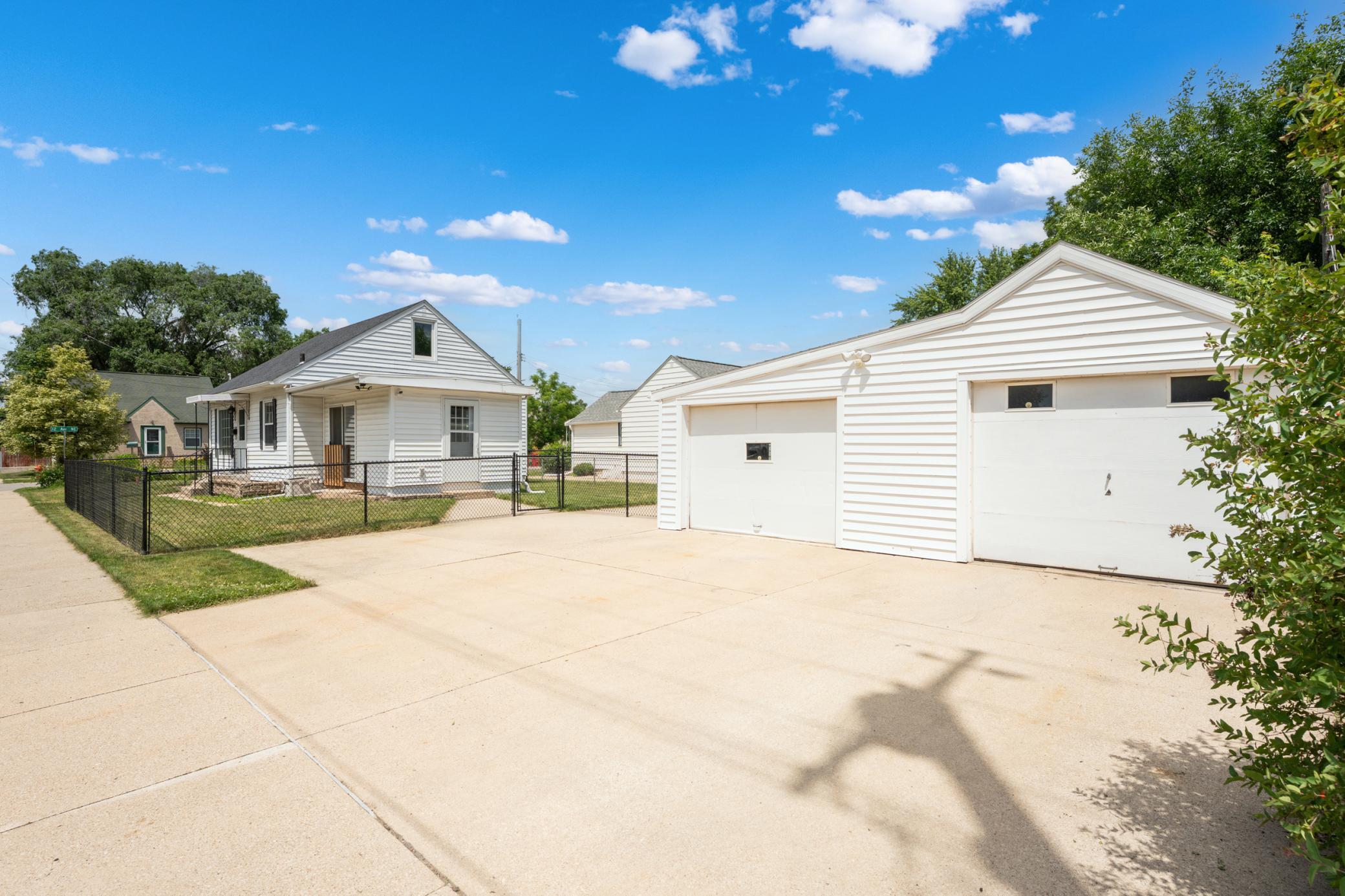 1205 9th Street Ne Property Photo 2