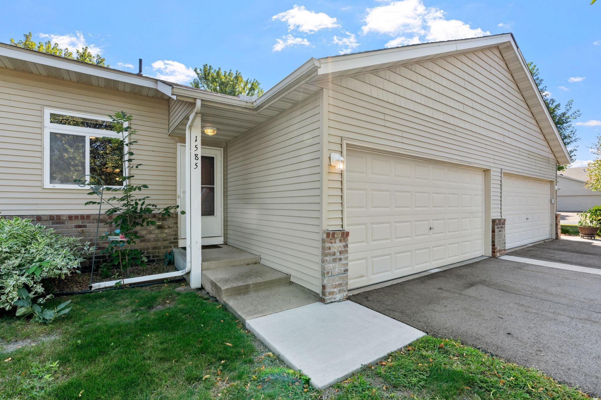 1585 Chartreux Avenue Property Photo 1