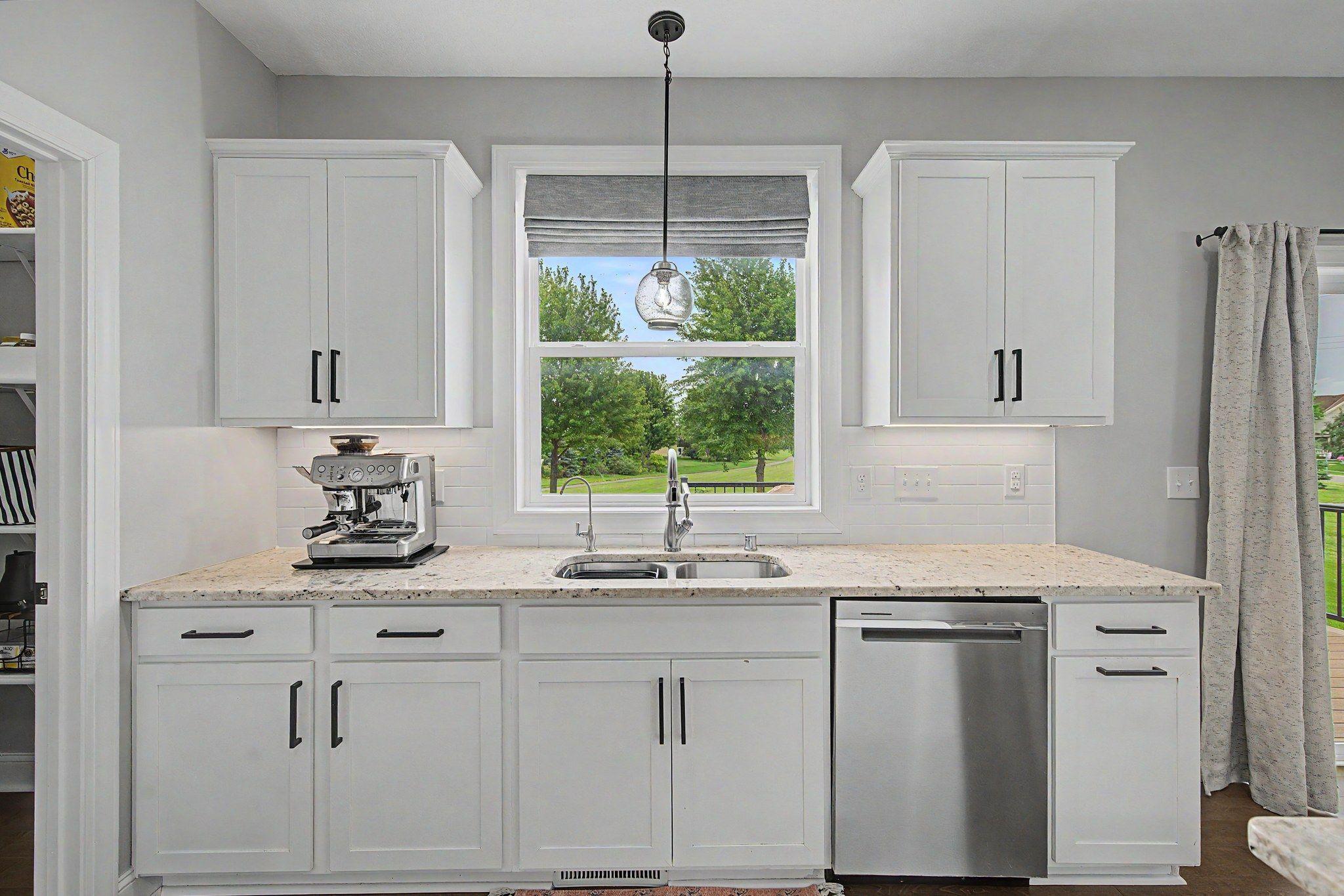 6694 Lakeview Circle Ne Property Photo 6