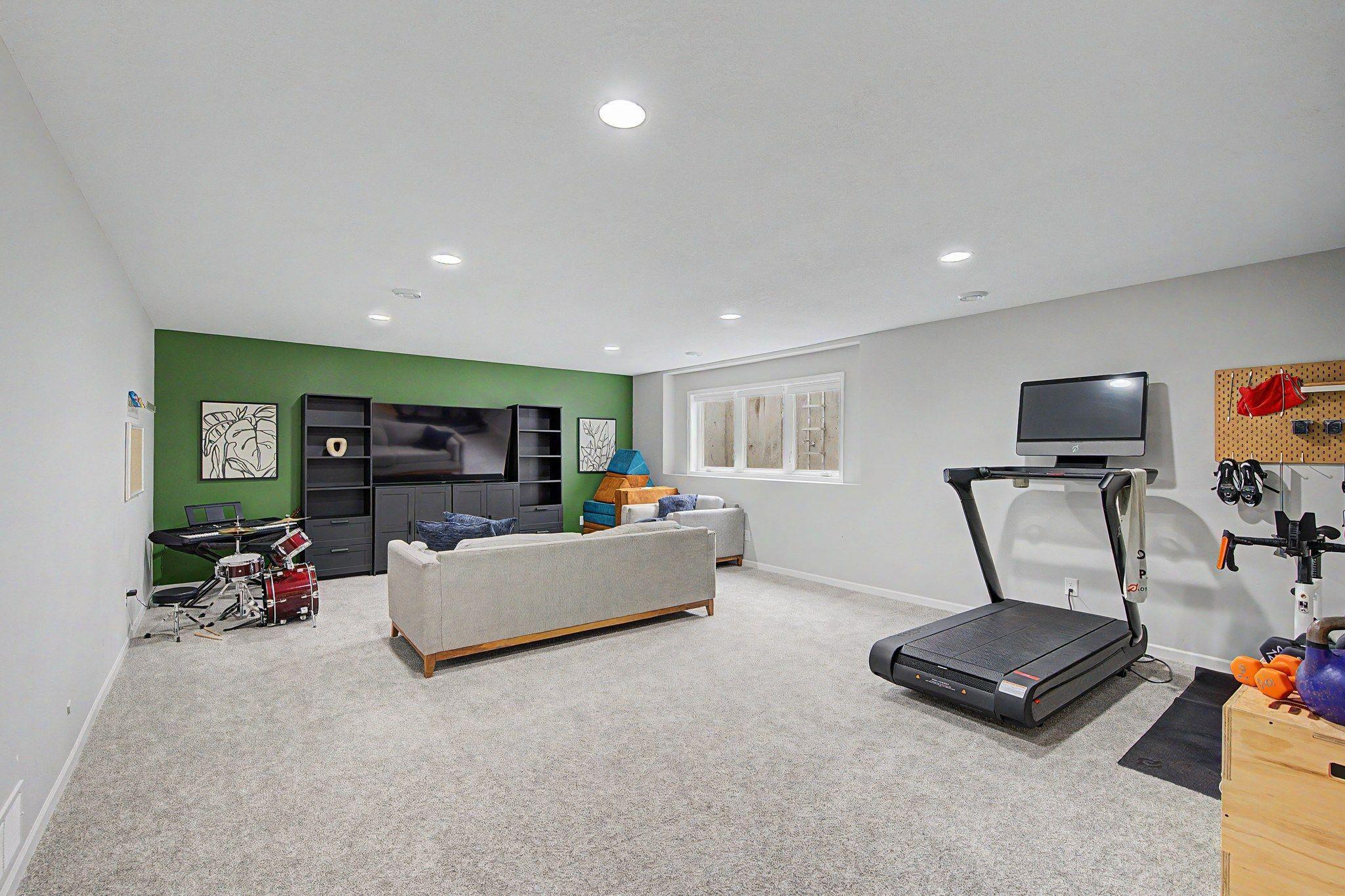 6694 Lakeview Circle Ne Property Photo 23