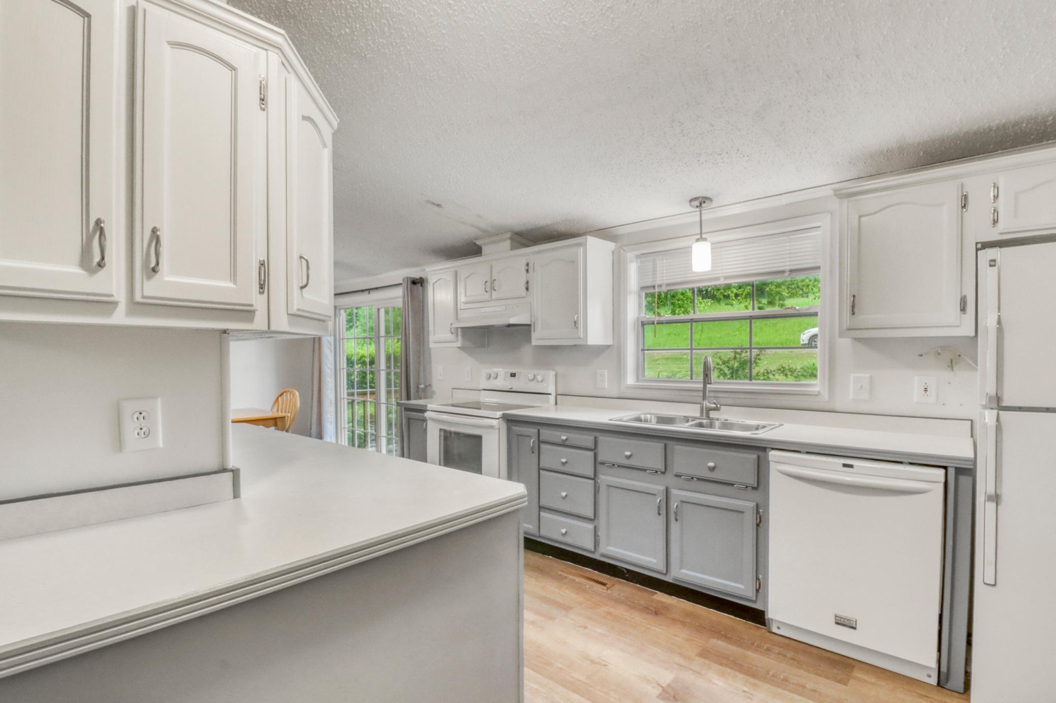 12651 Dorff Beach Road Property Photo 10