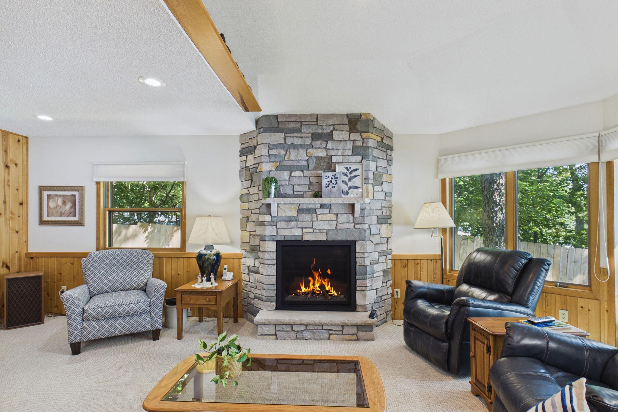 12231 N Shore Drive Property Photo 7