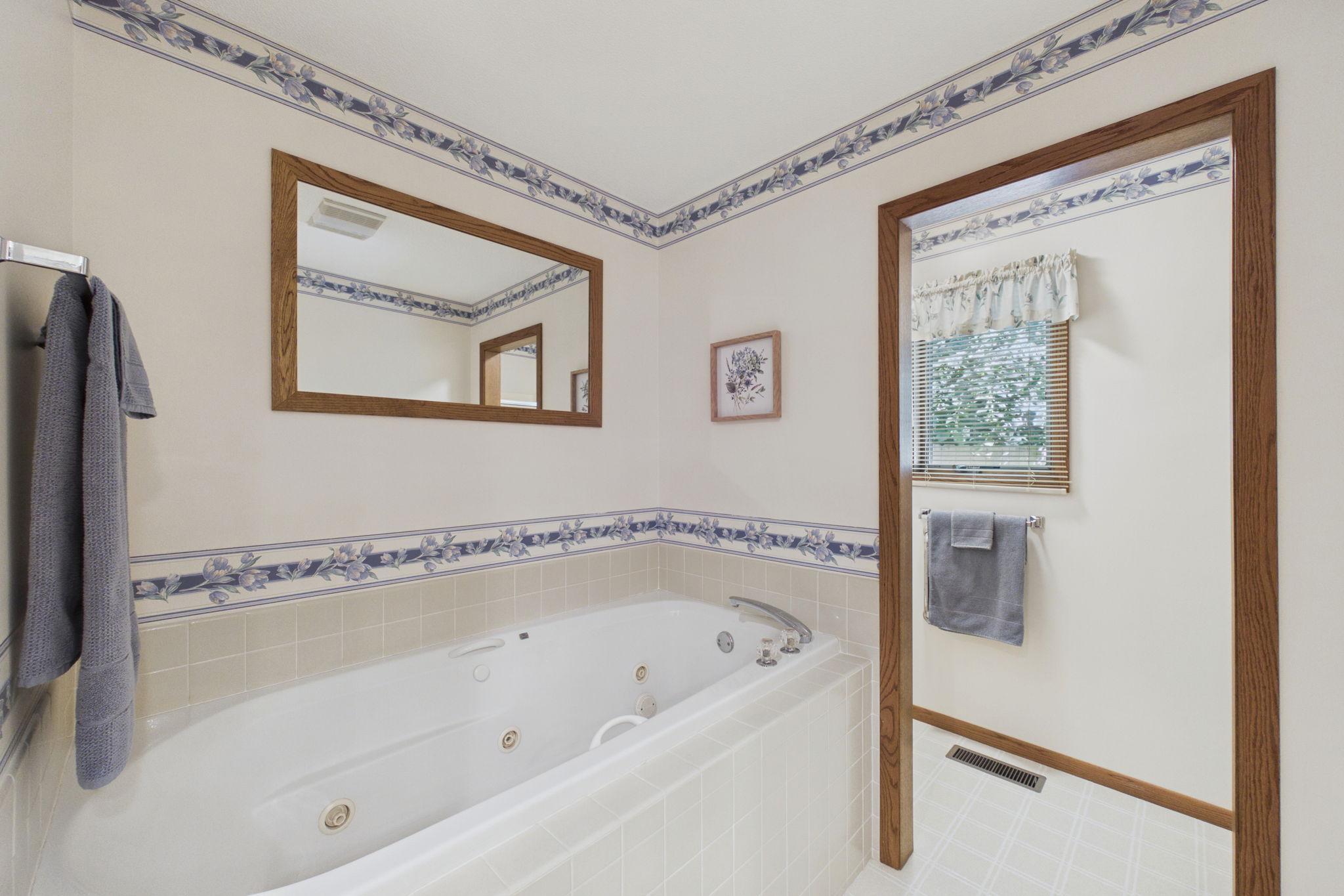12231 N Shore Drive Property Photo 19