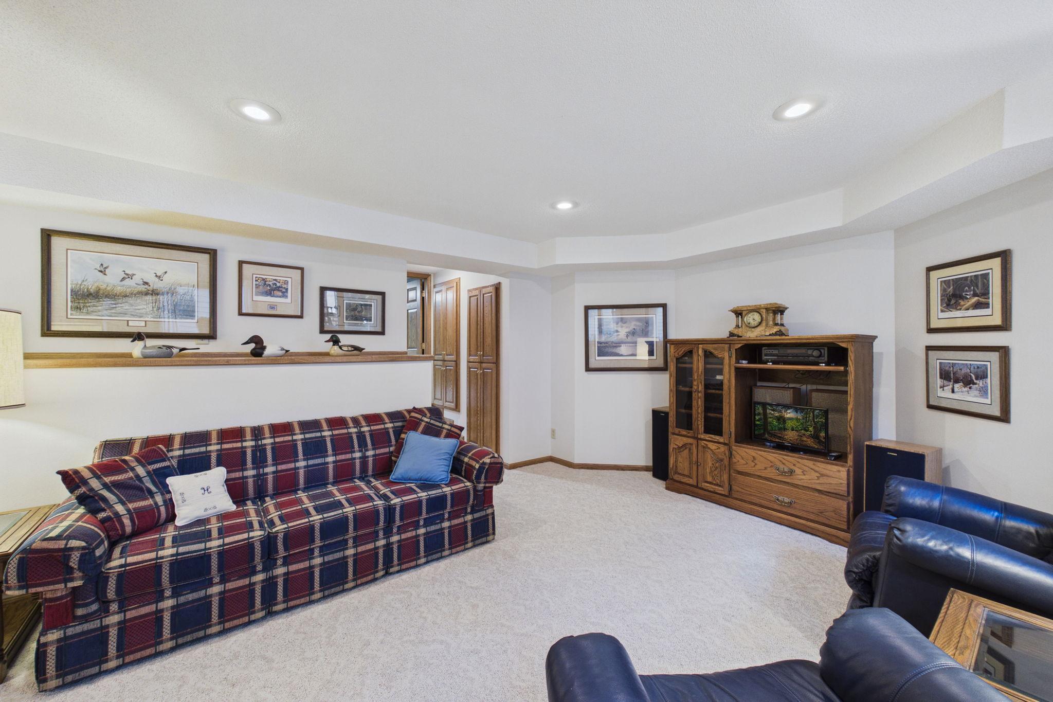 12231 N Shore Drive Property Photo 27