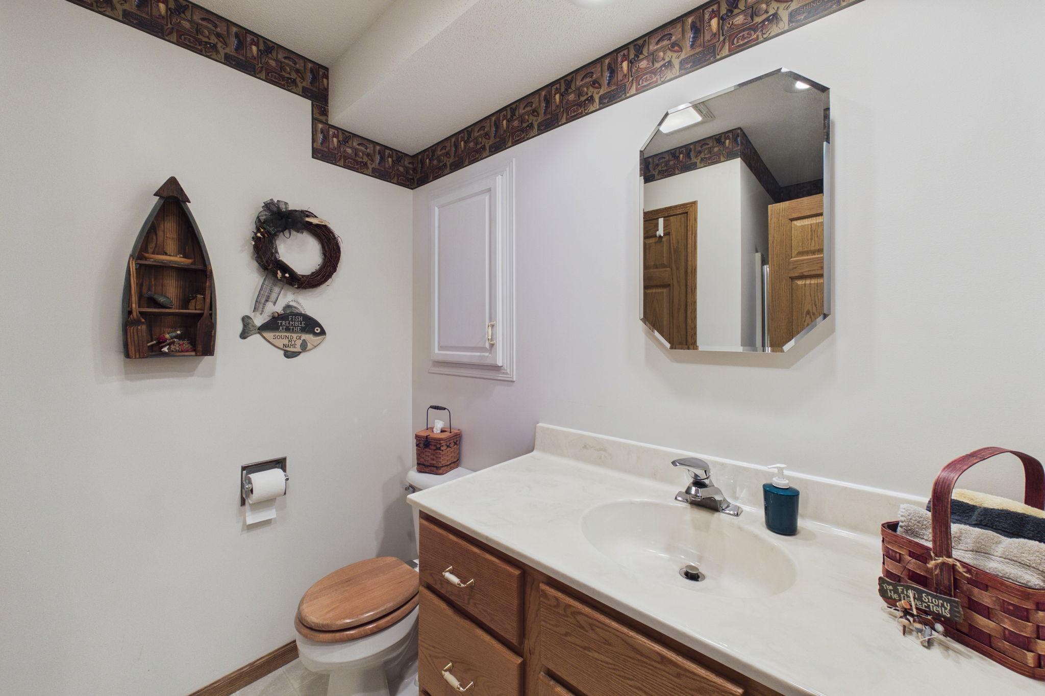 12231 N Shore Drive Property Photo 28