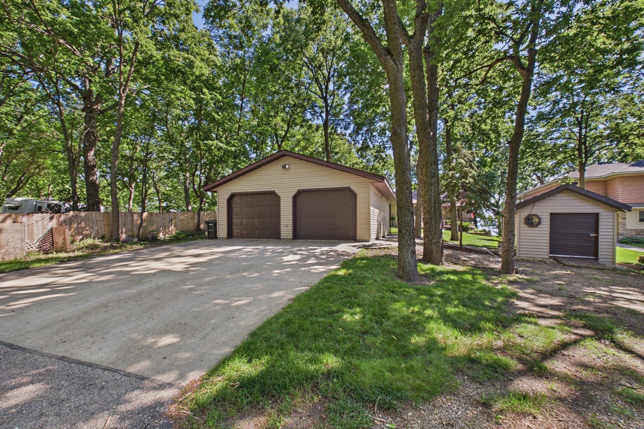 12231 N Shore Drive Property Photo 34