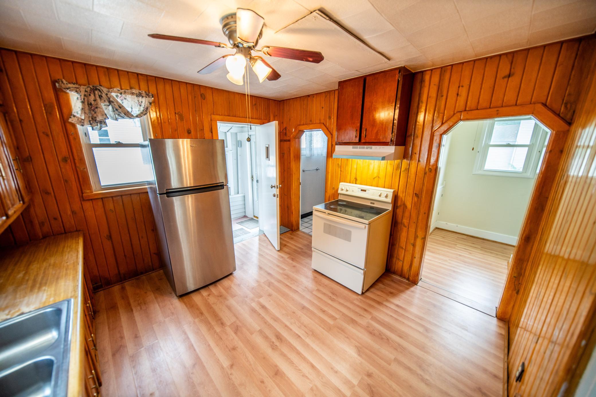 704 7th Street Se Property Photo 4