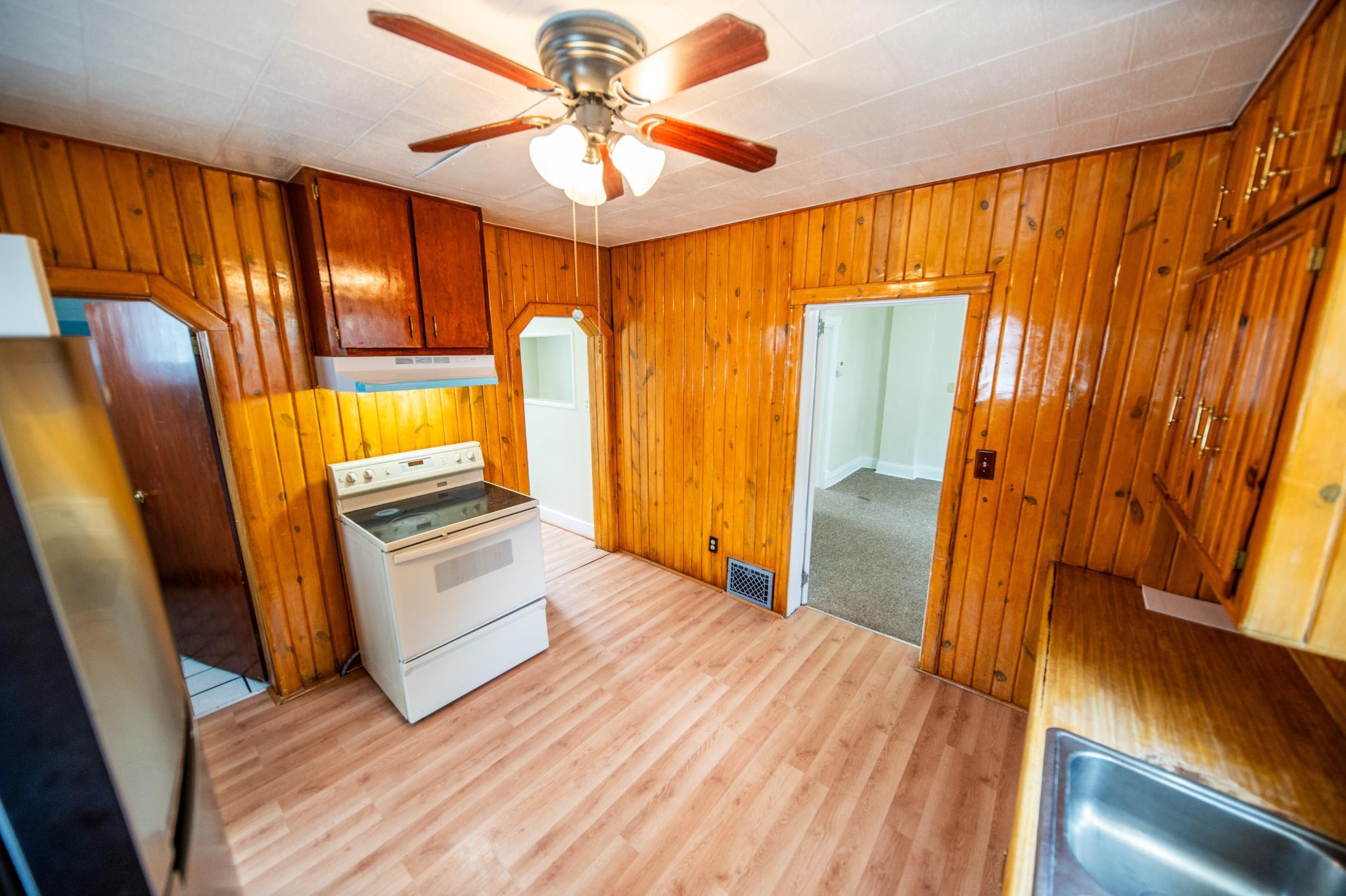 704 7th Street Se Property Photo 6
