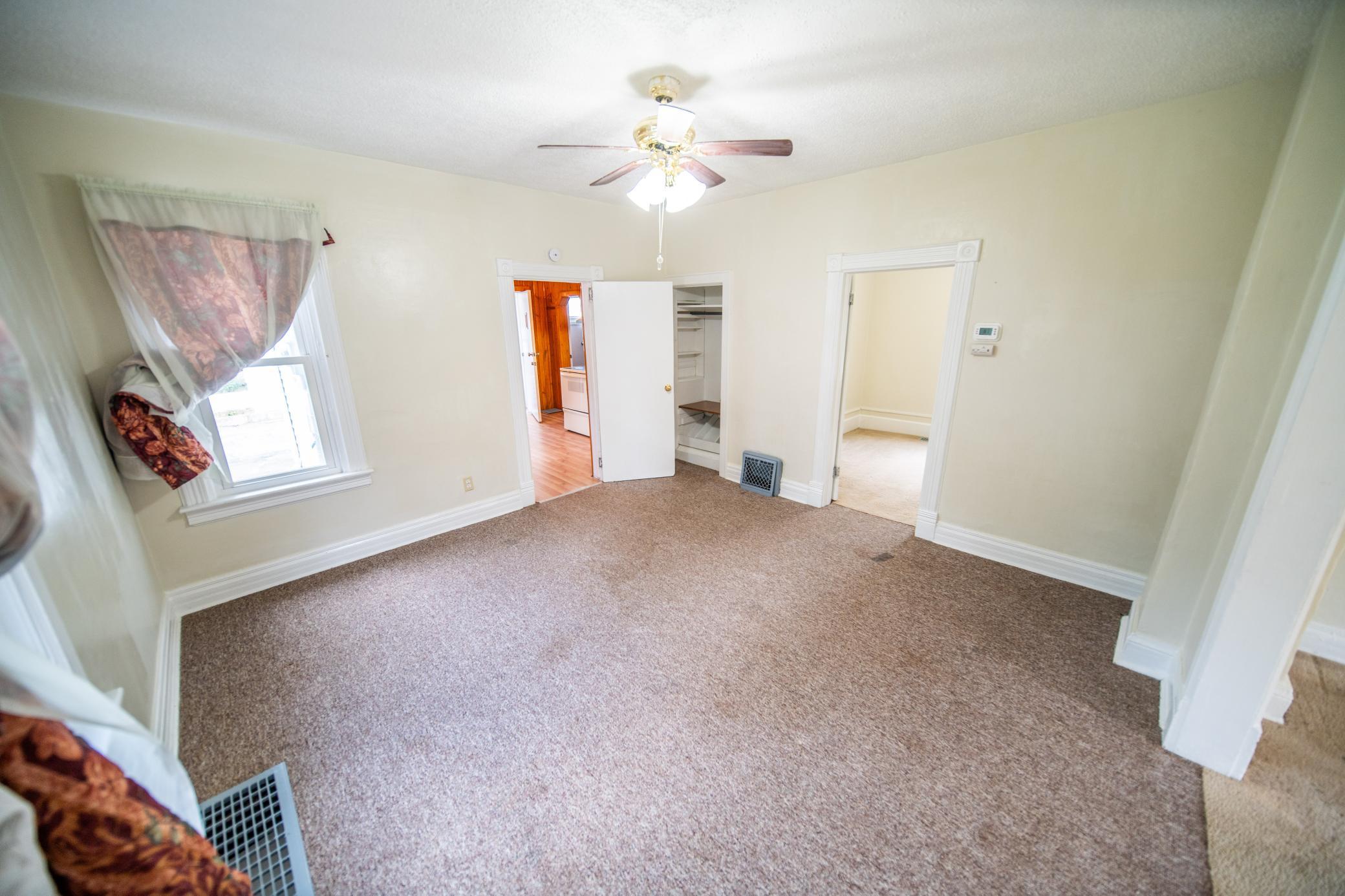704 7th Street Se Property Photo 8